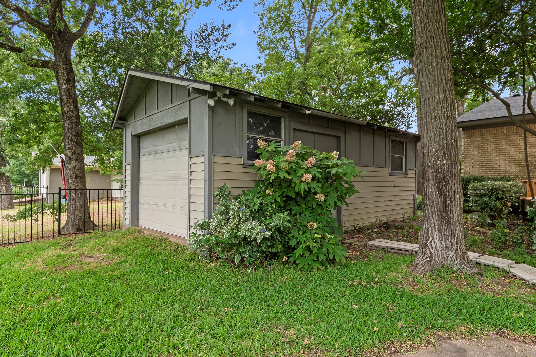111 Deer Island Road