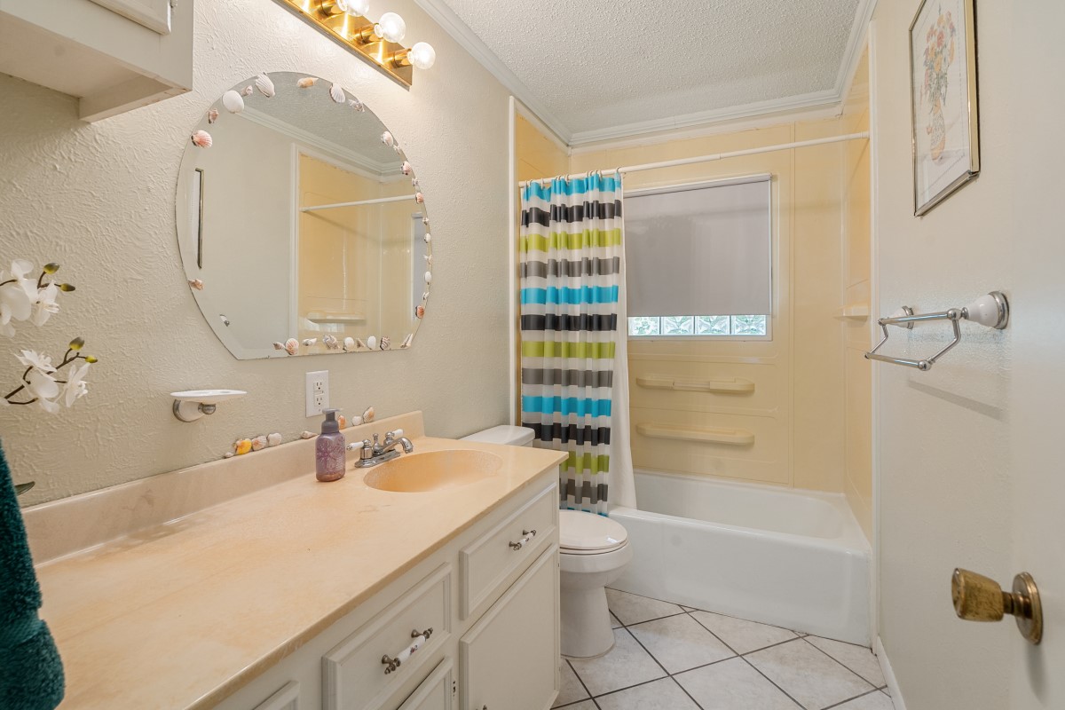 100 W Oak Acres Drive W