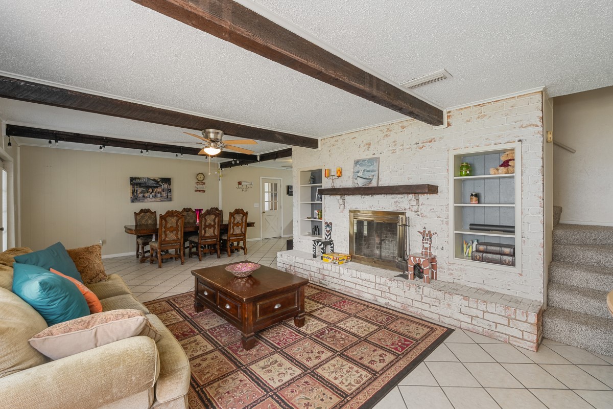100 W Oak Acres Drive W