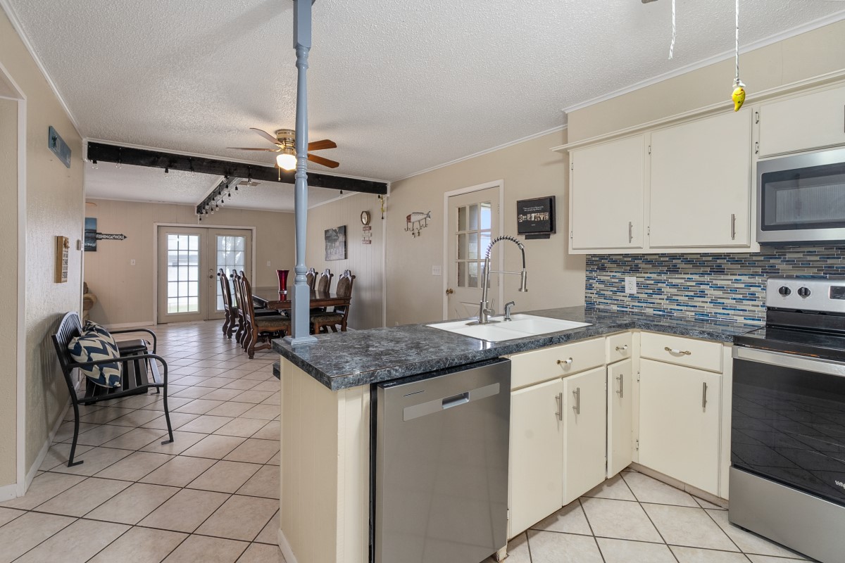 100 W Oak Acres Drive W