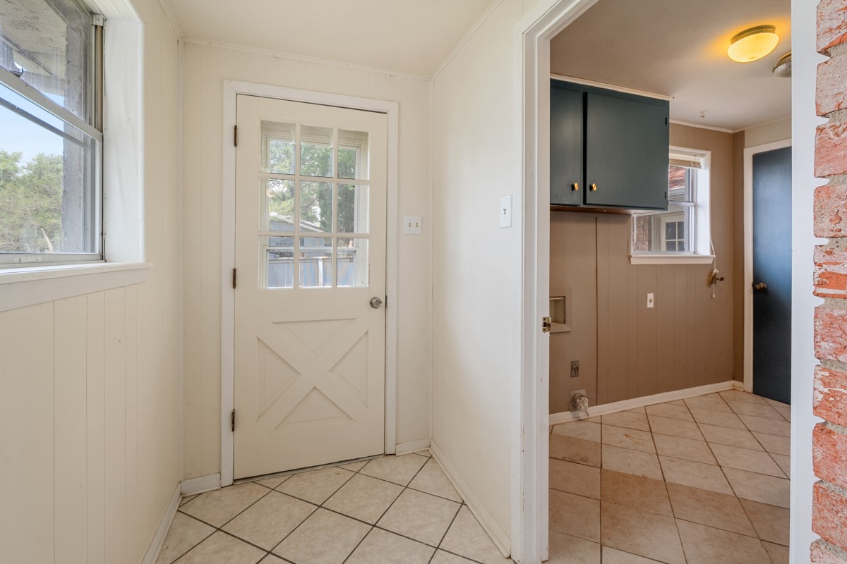 100 W Oak Acres Drive W