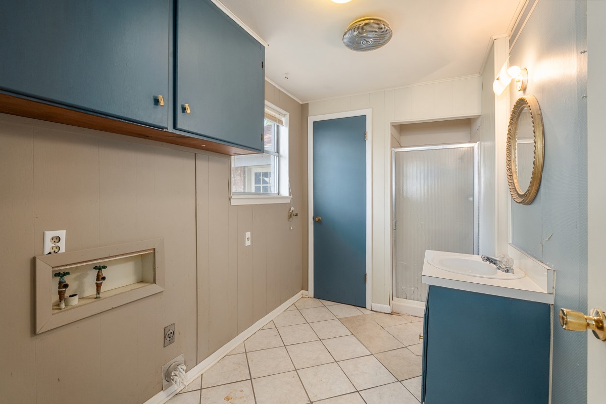 100 W Oak Acres Drive W