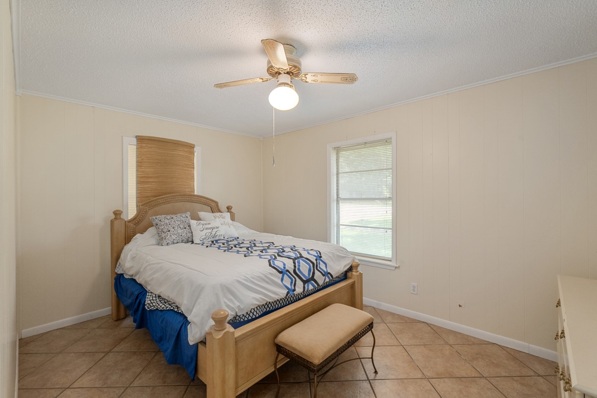 100 W Oak Acres Drive W