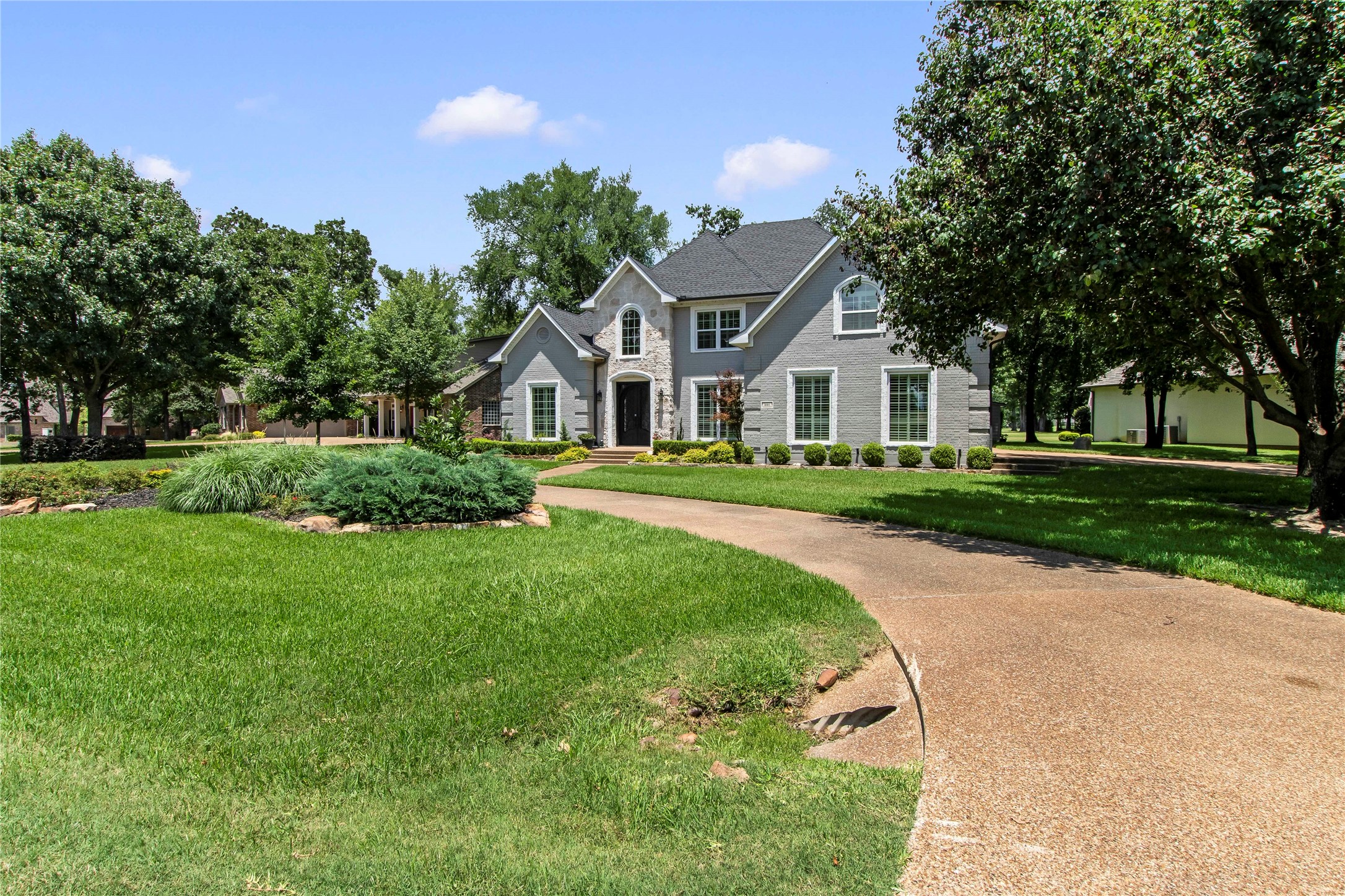 301 Saint Andrews Drive