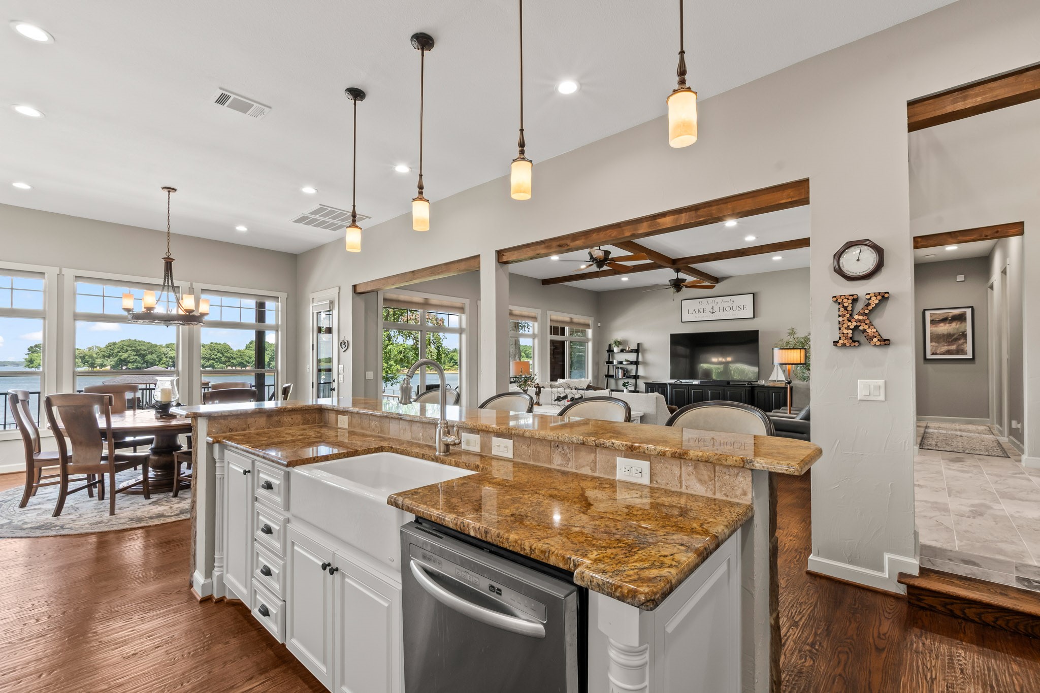 229 N Beverly Drive