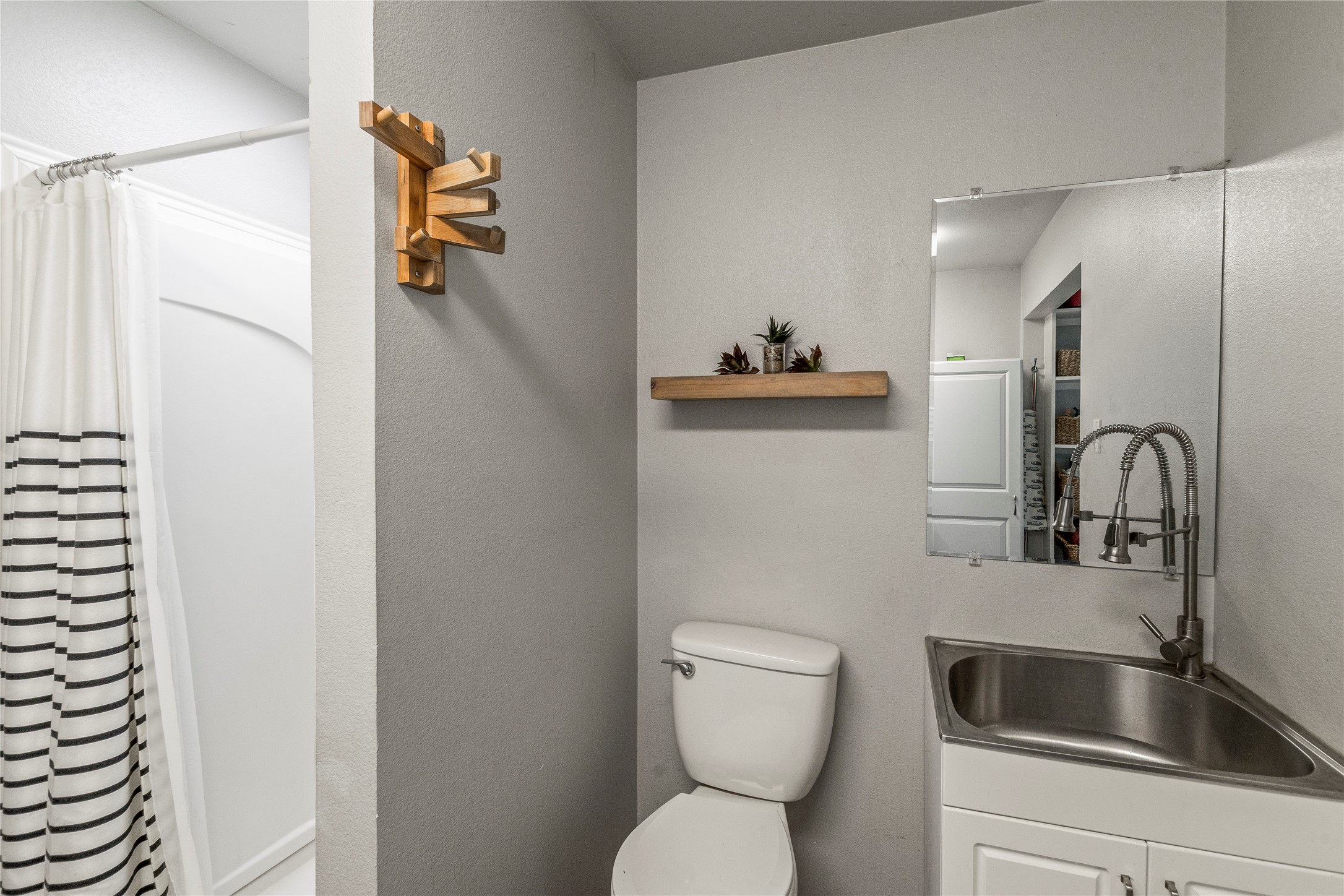 14808 Shady Trail Circle