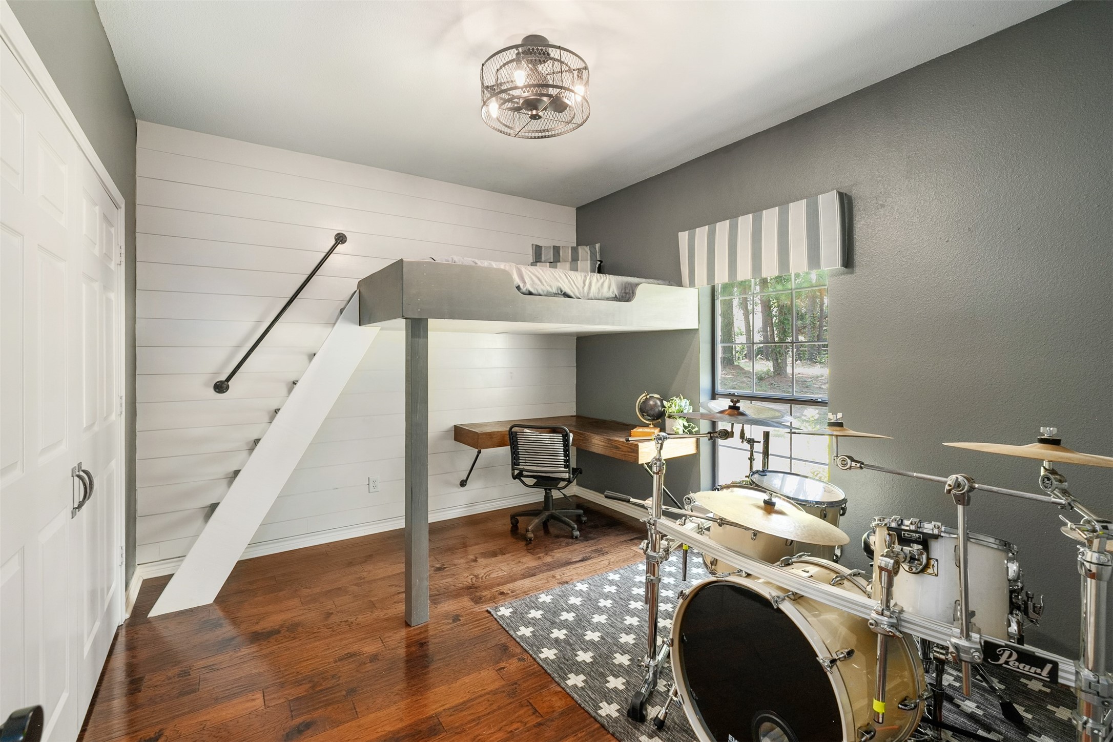 1109 Robbins Road