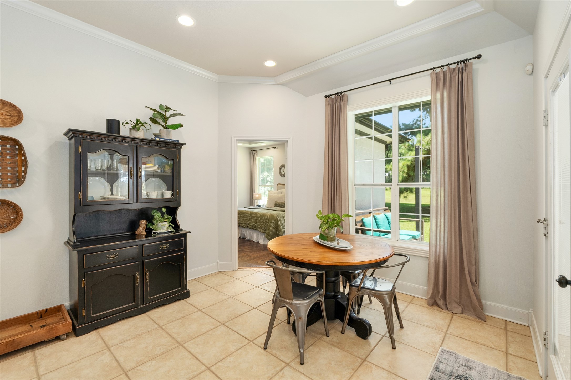 1109 Robbins Road