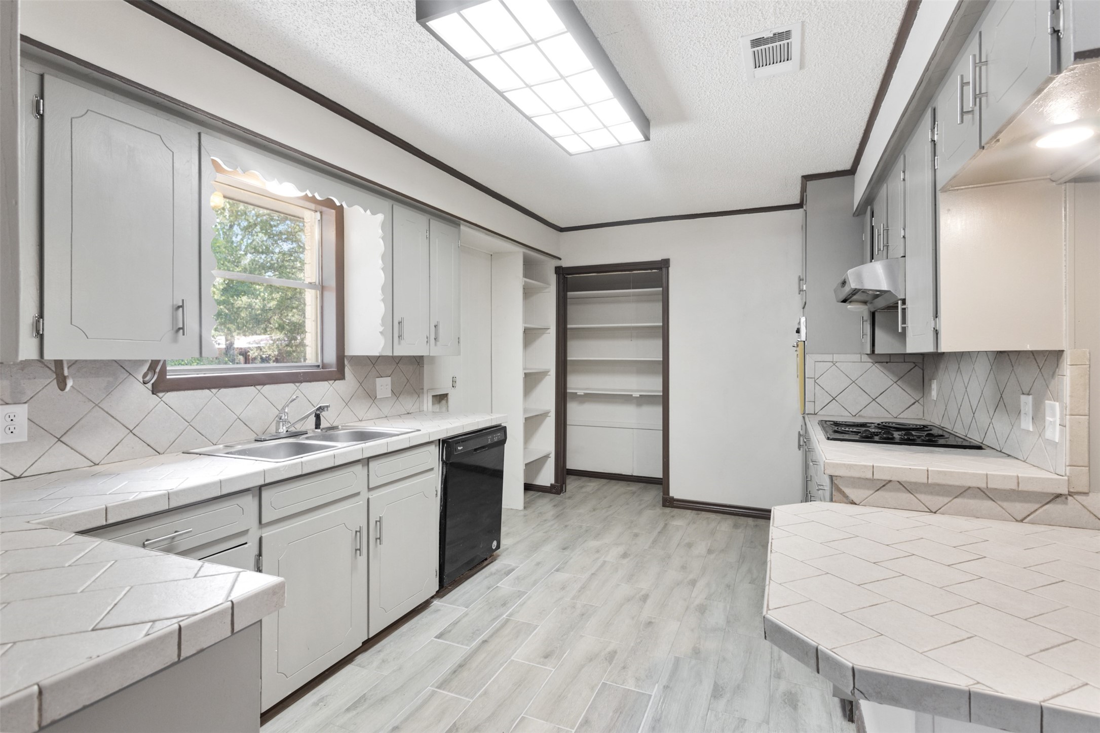 14344 Daniel Boone Lane