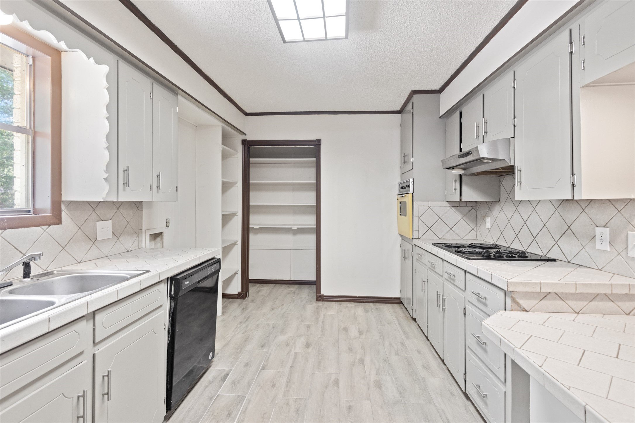 14344 Daniel Boone Lane