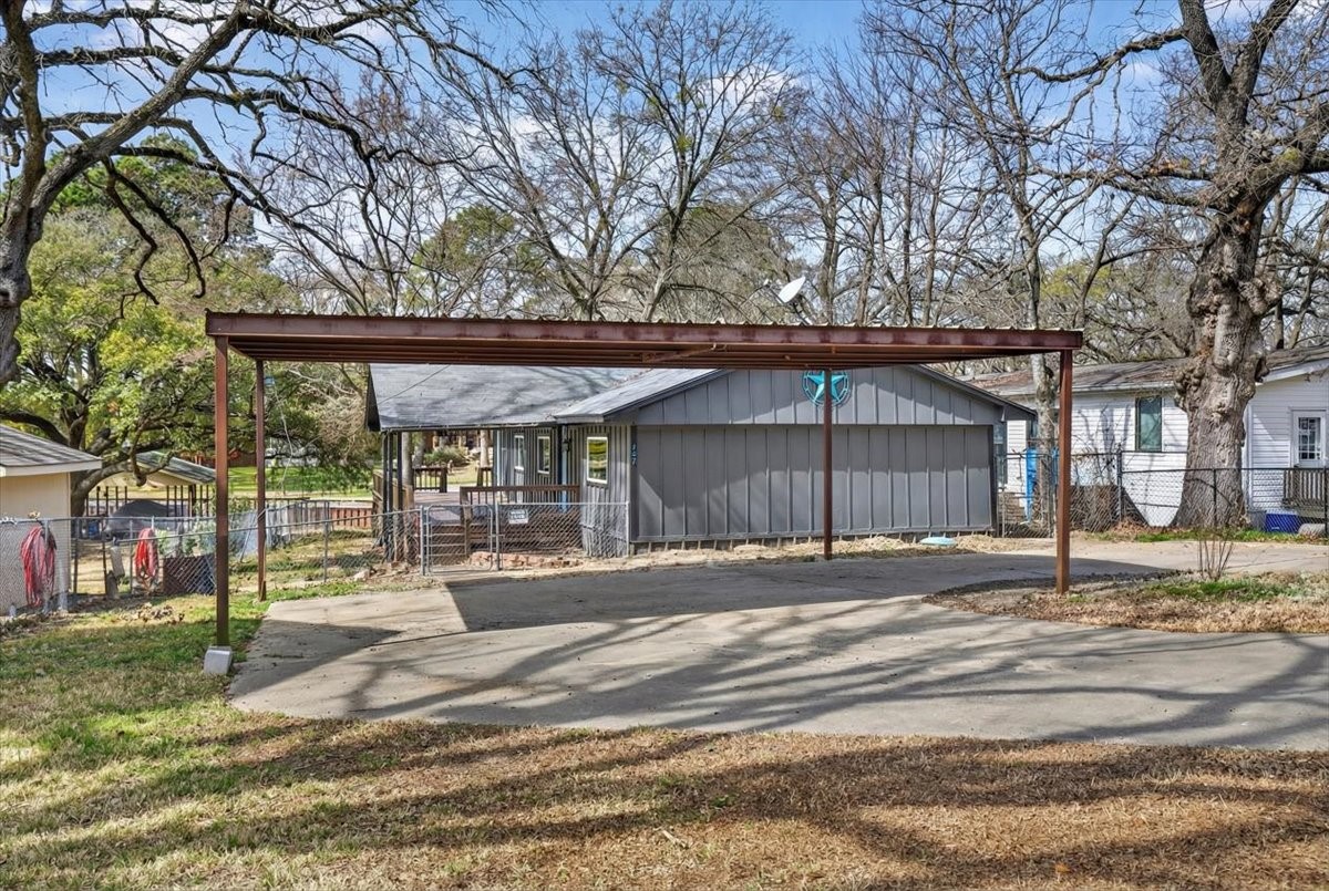 107 Lakewood Drive