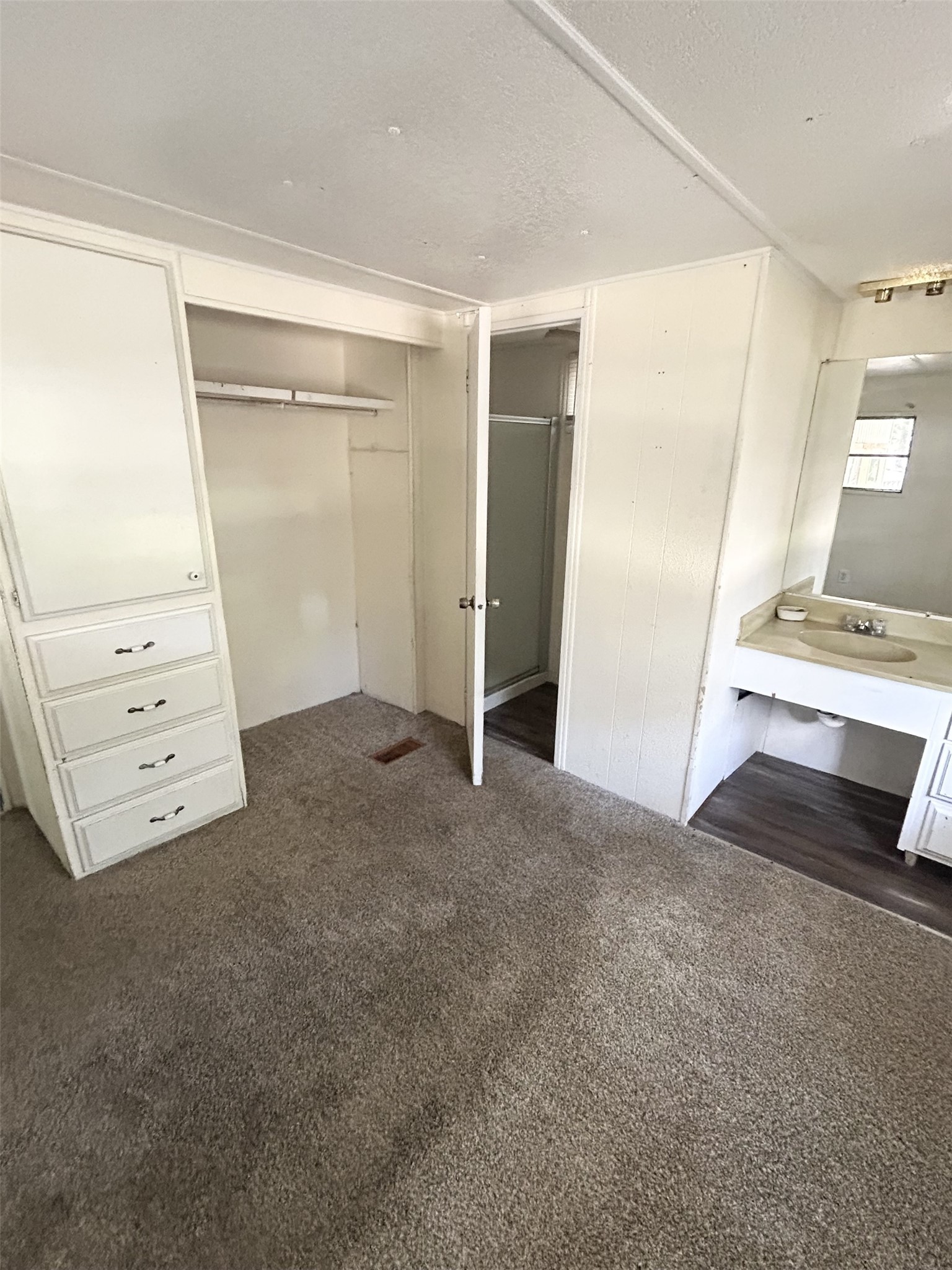 305 Live Oak Lane