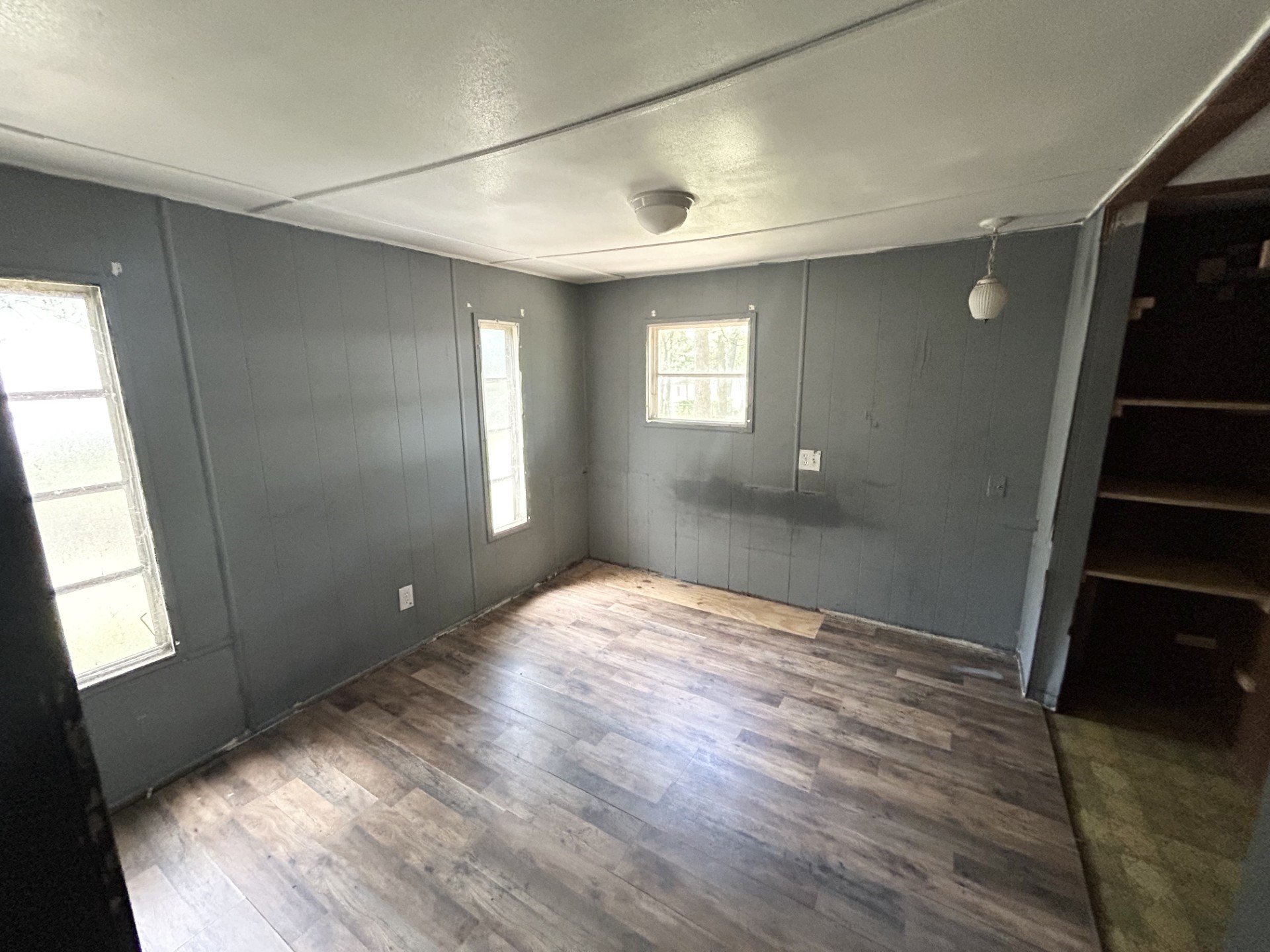 305 Live Oak Lane