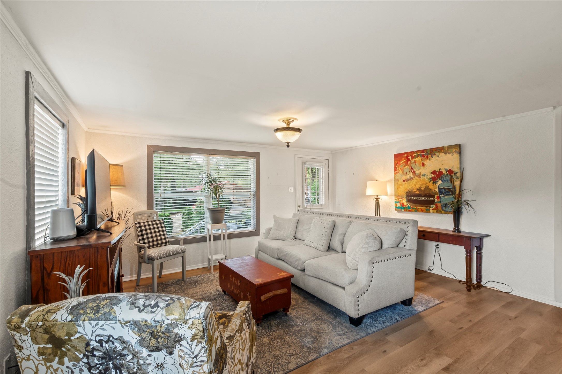 303 S Bay Circle