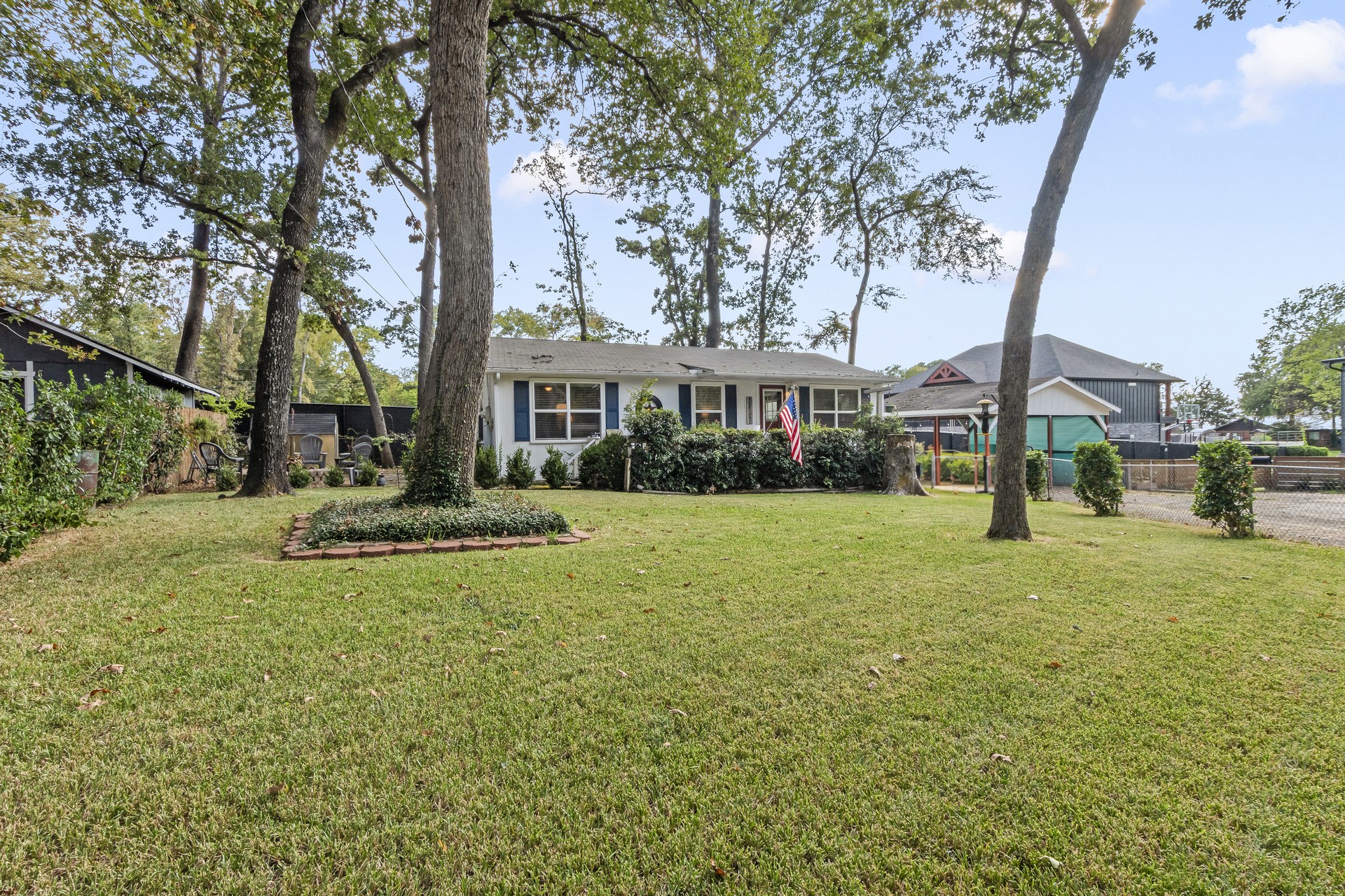 303 S Bay Circle