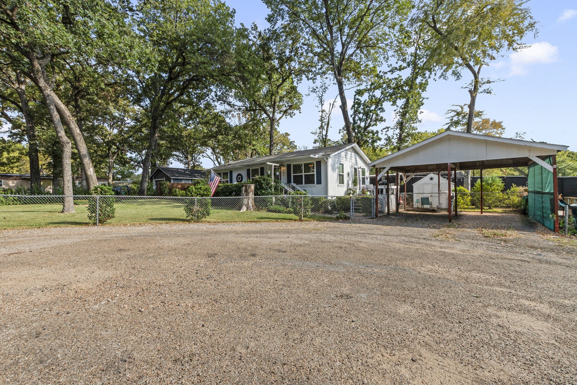 303 S Bay Circle
