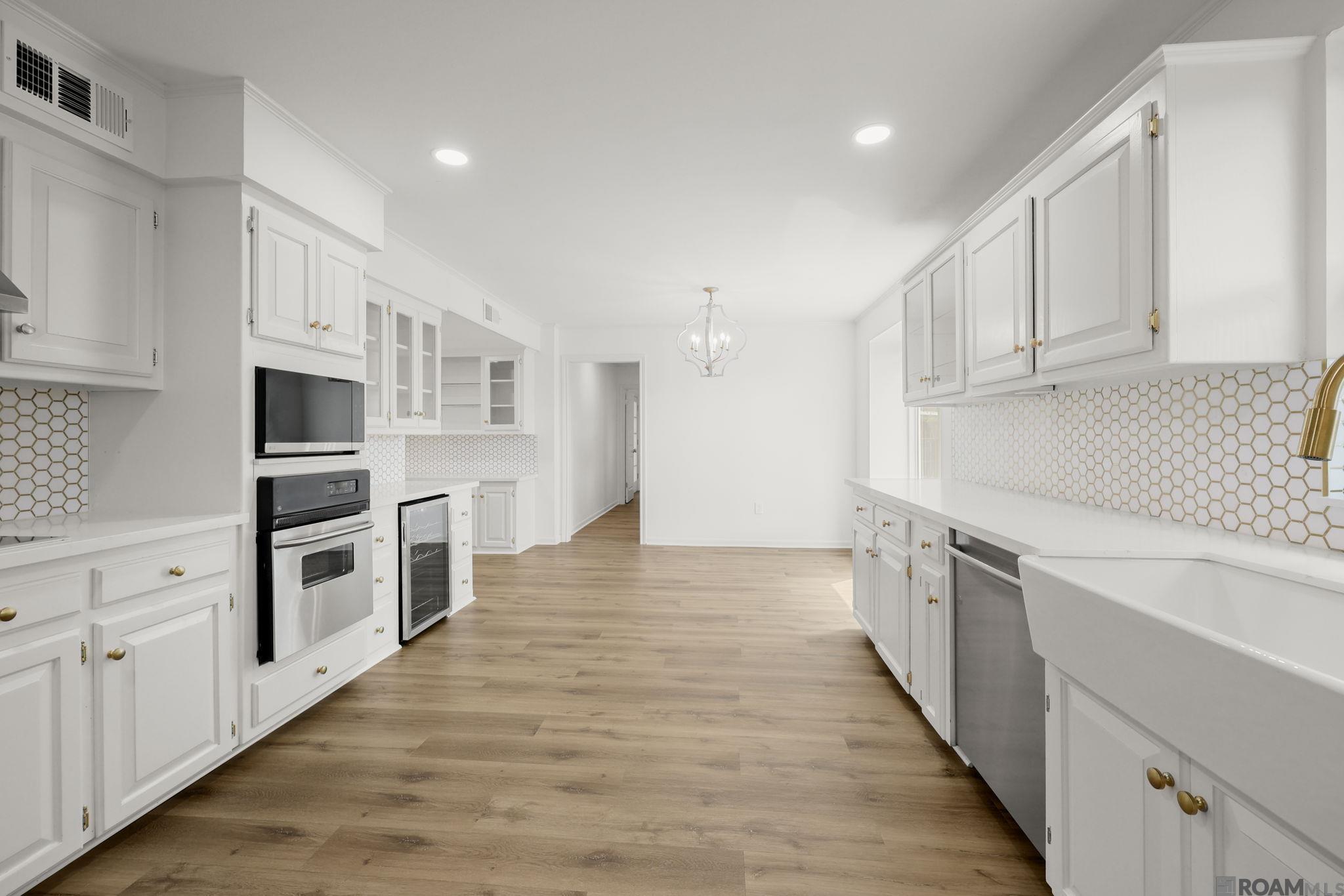 5935 Hickory Ridge Bl