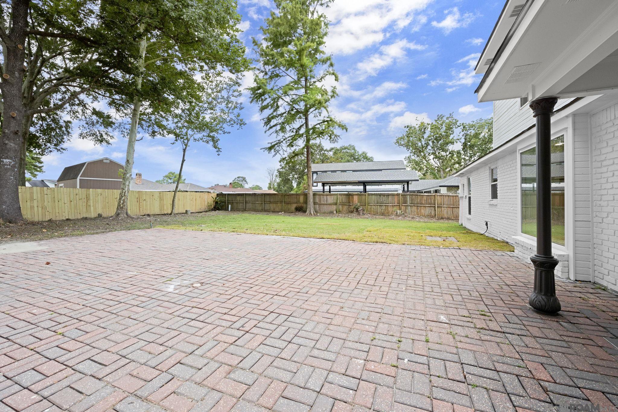 5935 Hickory Ridge Bl
