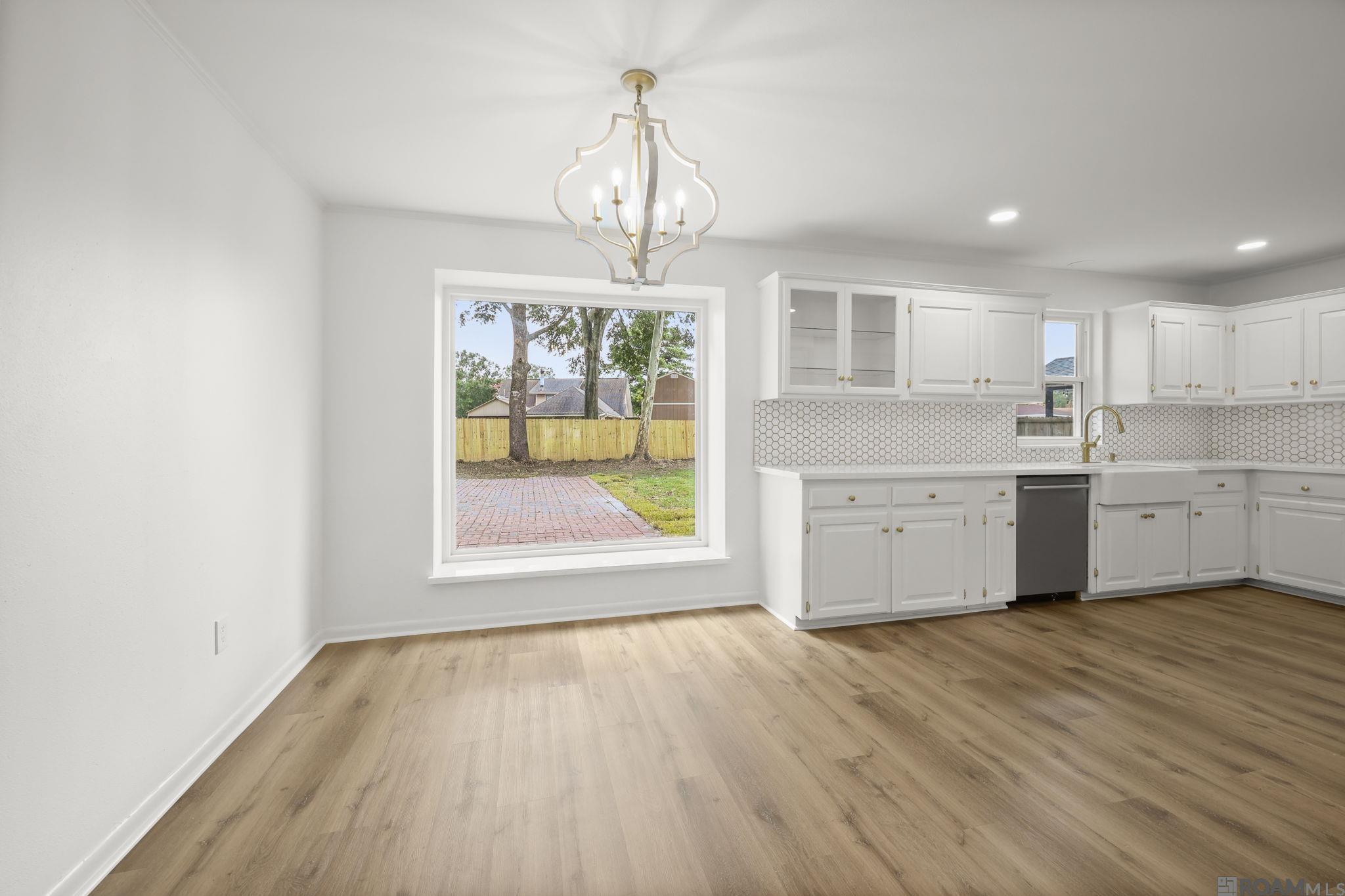 5935 Hickory Ridge Bl
