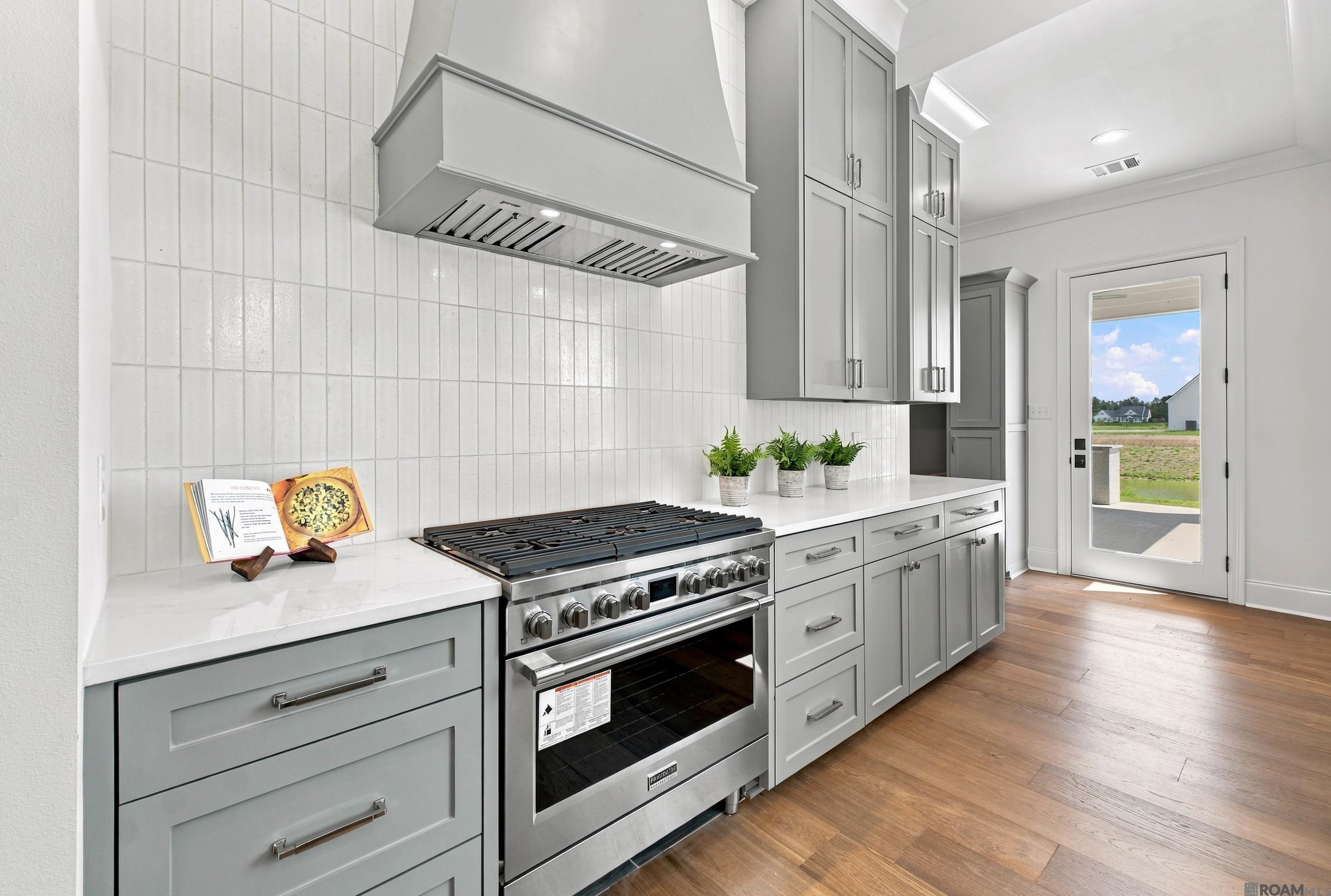 43328 Collyns Cove