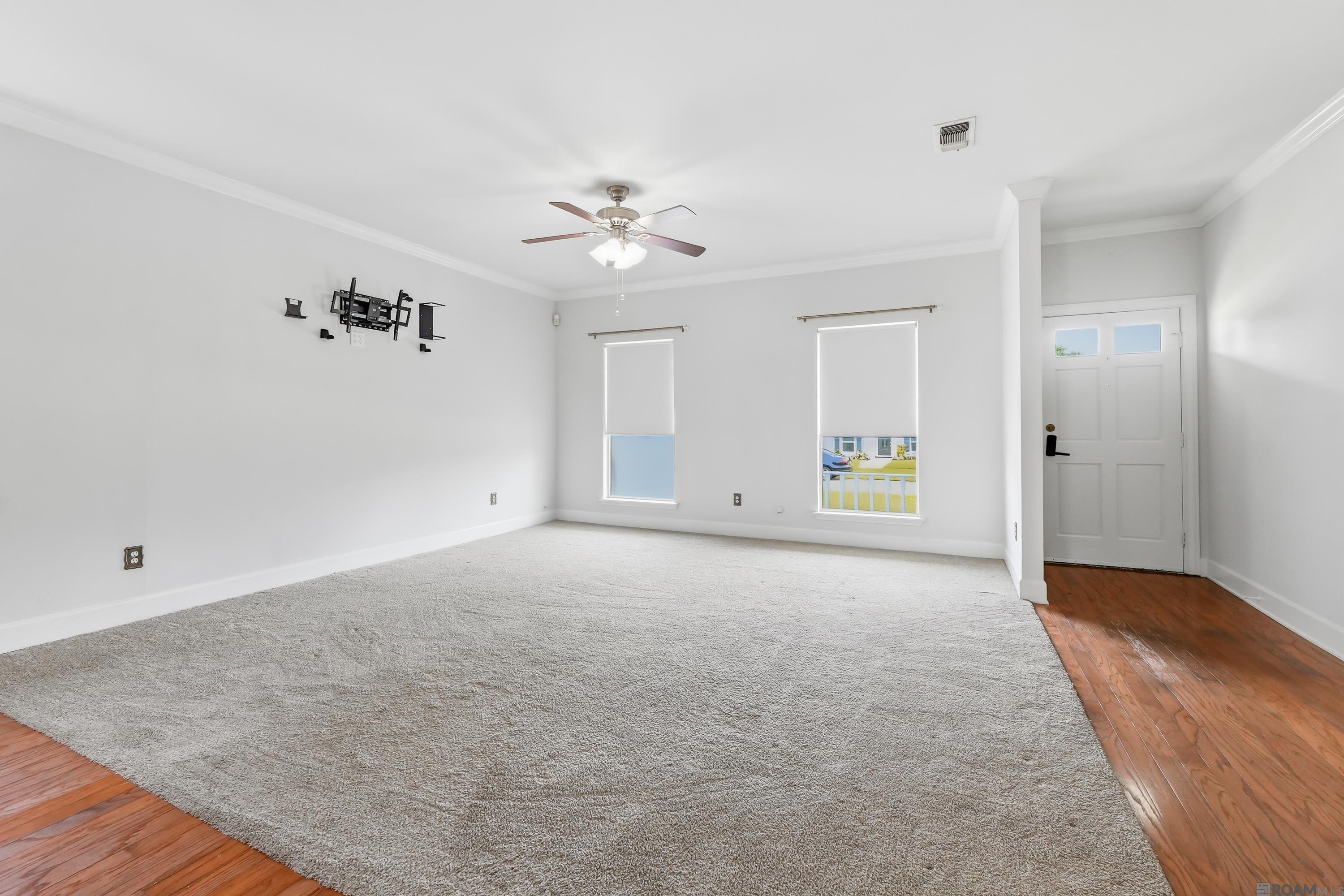 1305 E Tiffani St
