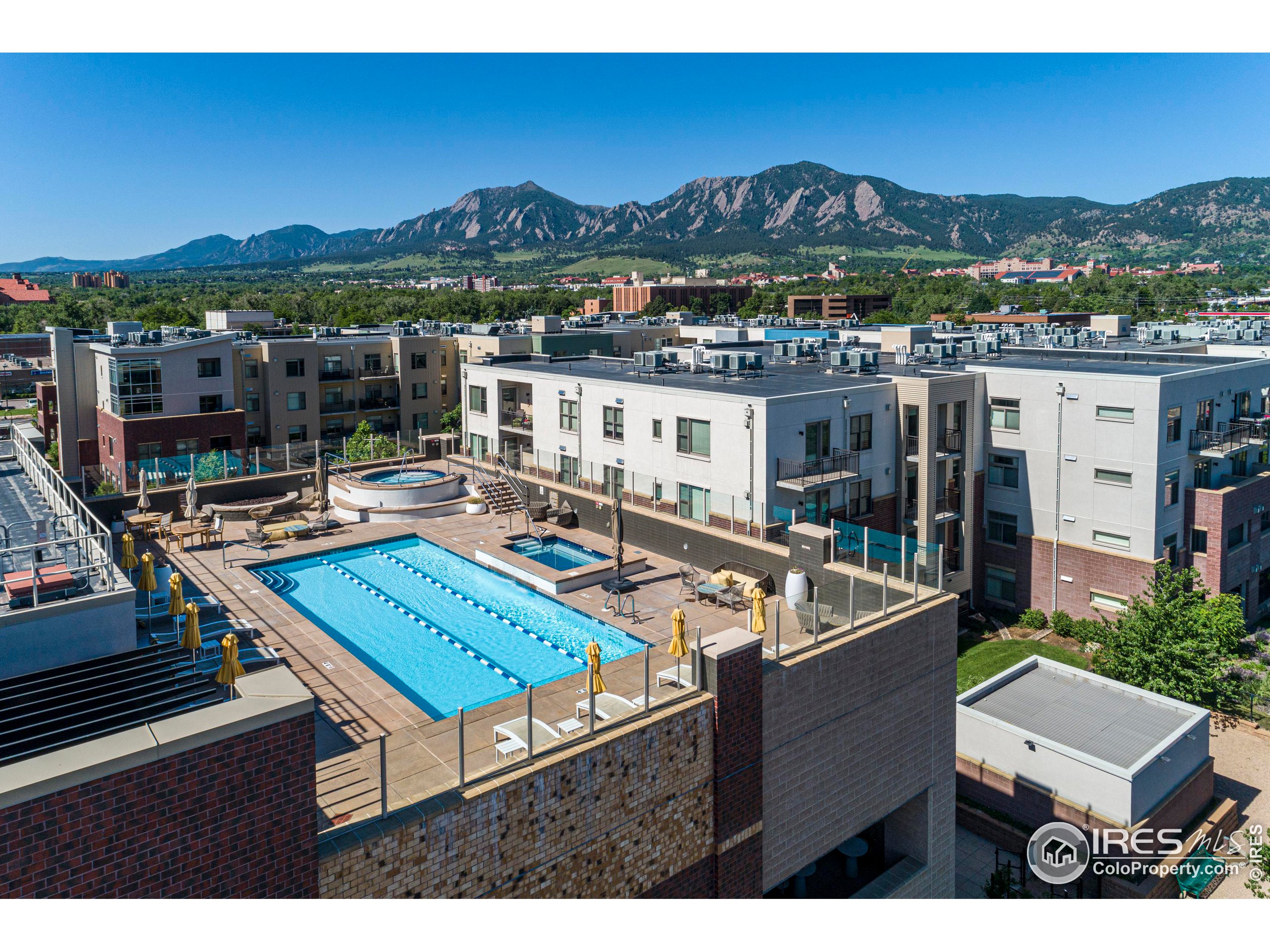 3401 Arapahoe Ave 203