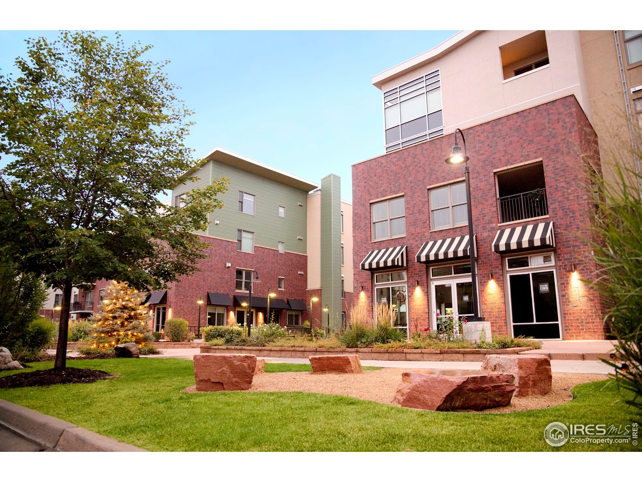 3401 Arapahoe Ave 203