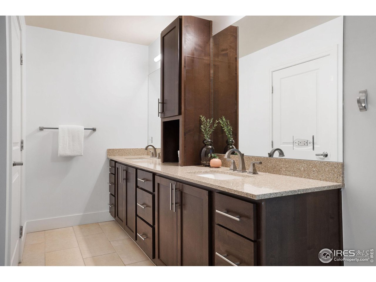 3401 Arapahoe Ave 203