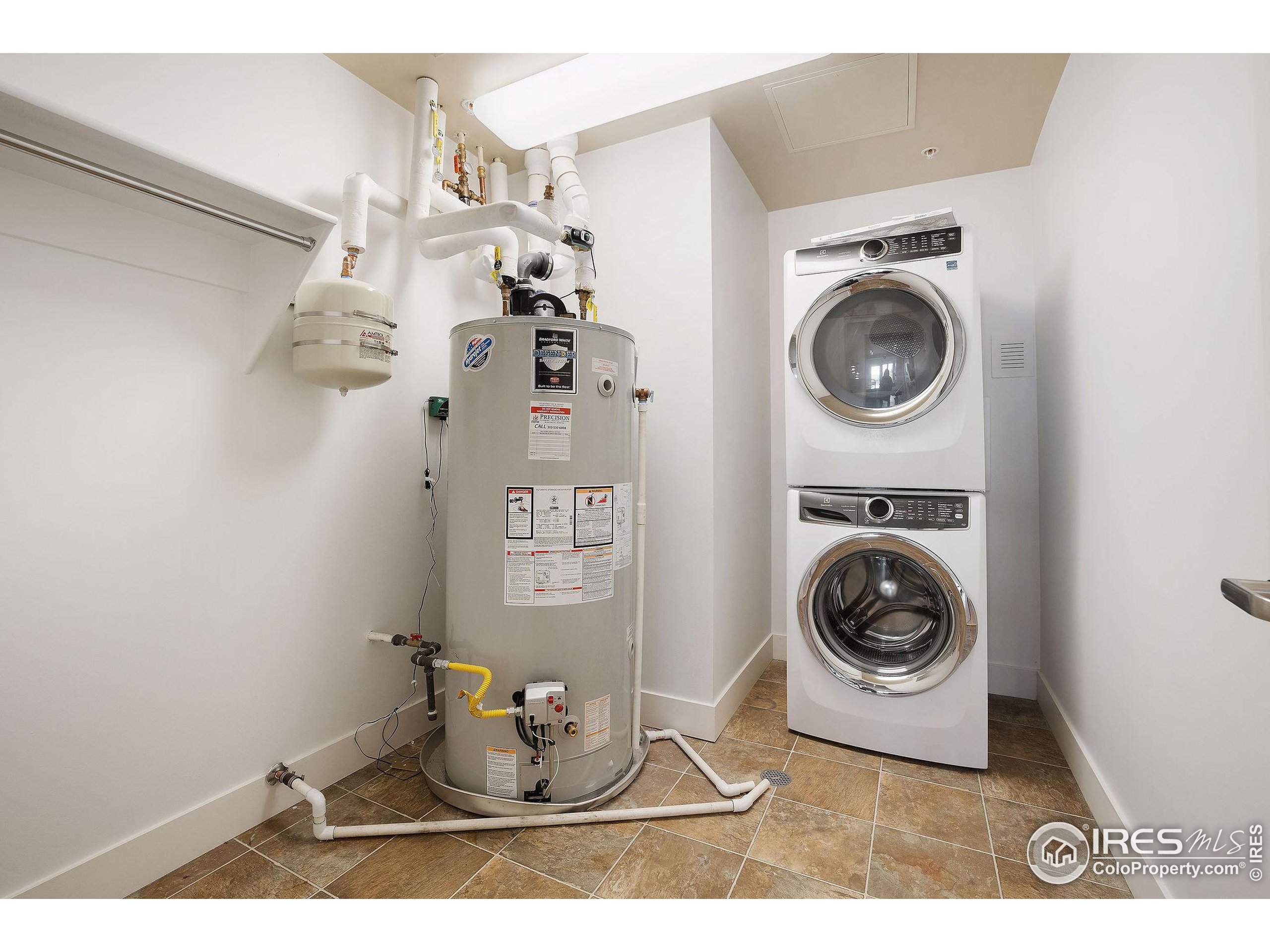 3401 Arapahoe Ave 203