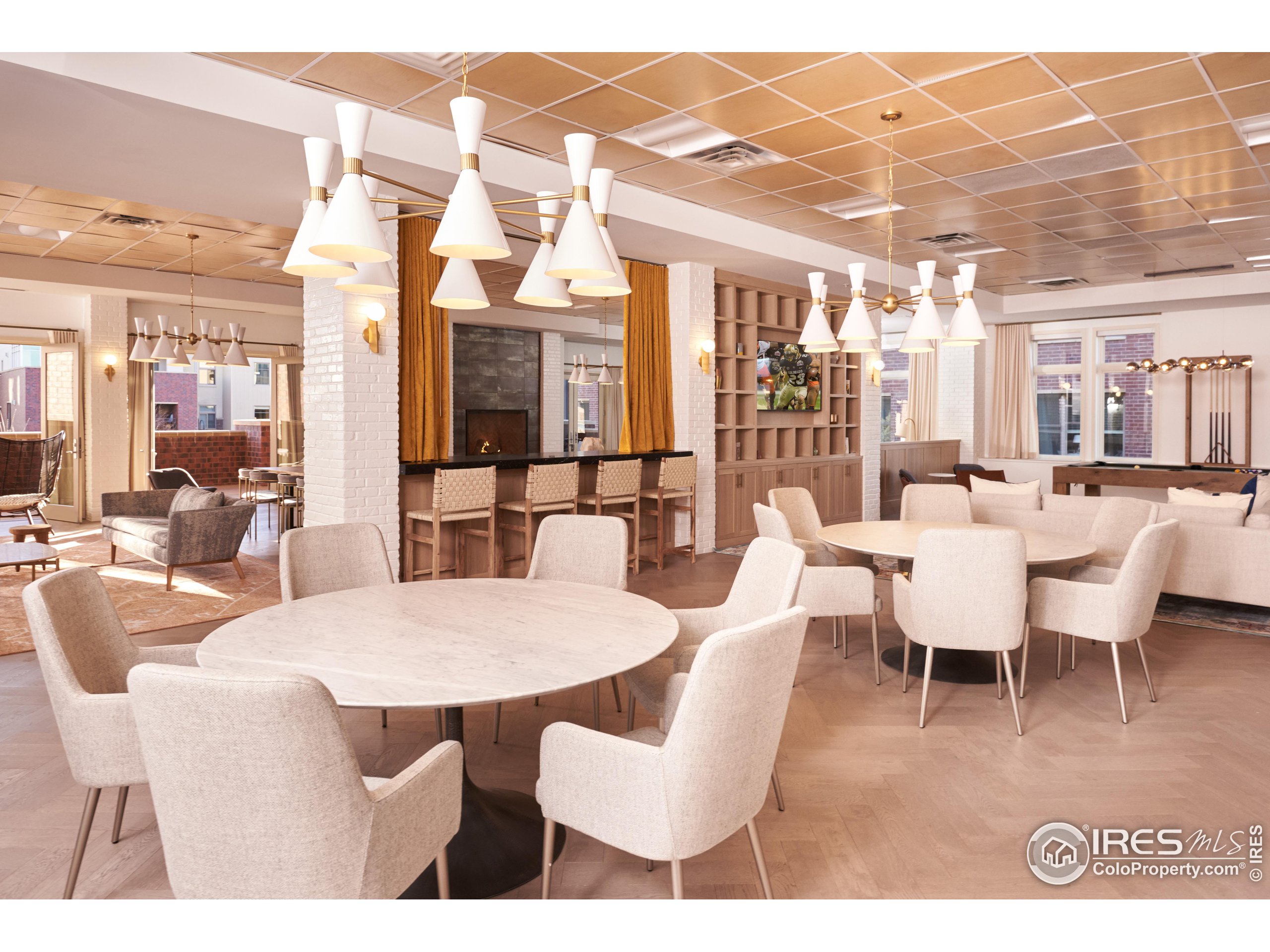 3401 Arapahoe Ave 203