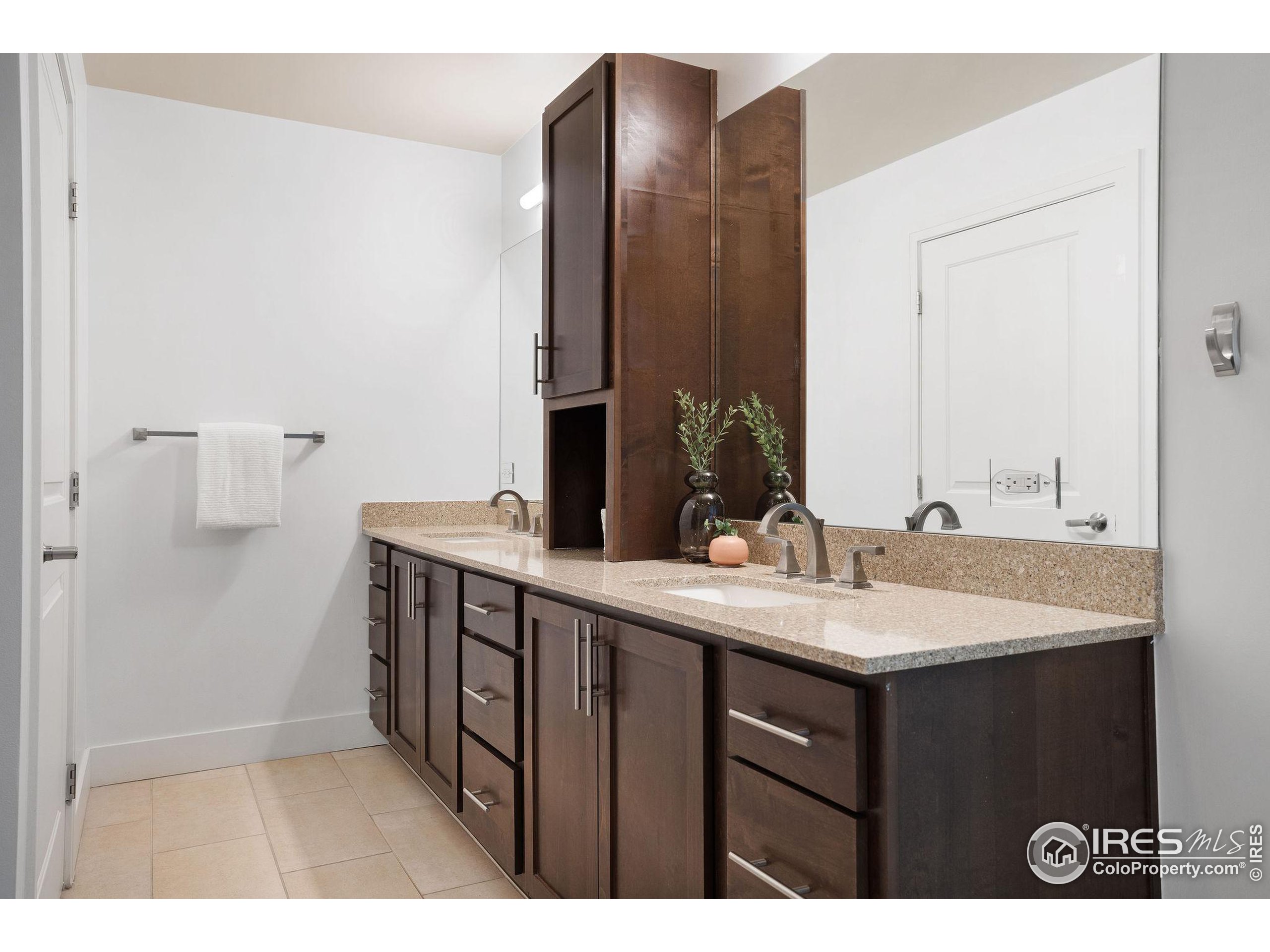 3401 Arapahoe Ave 203