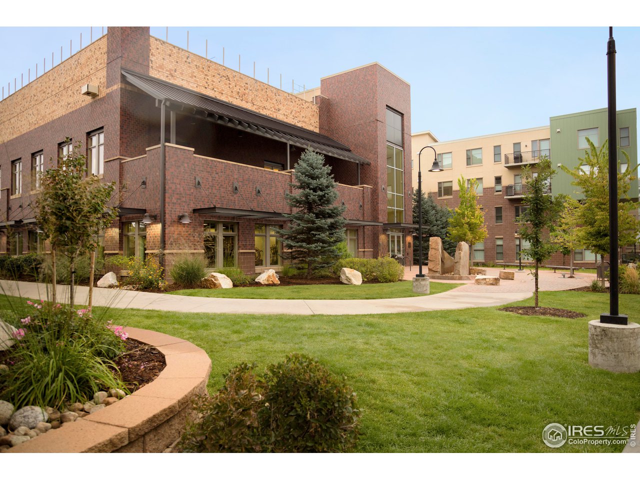 3401 Arapahoe Ave 203