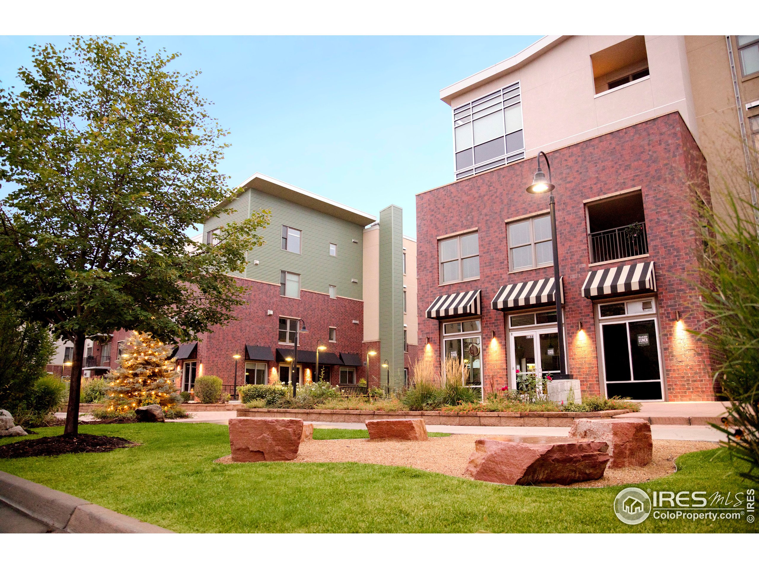 3401 Arapahoe Ave 203