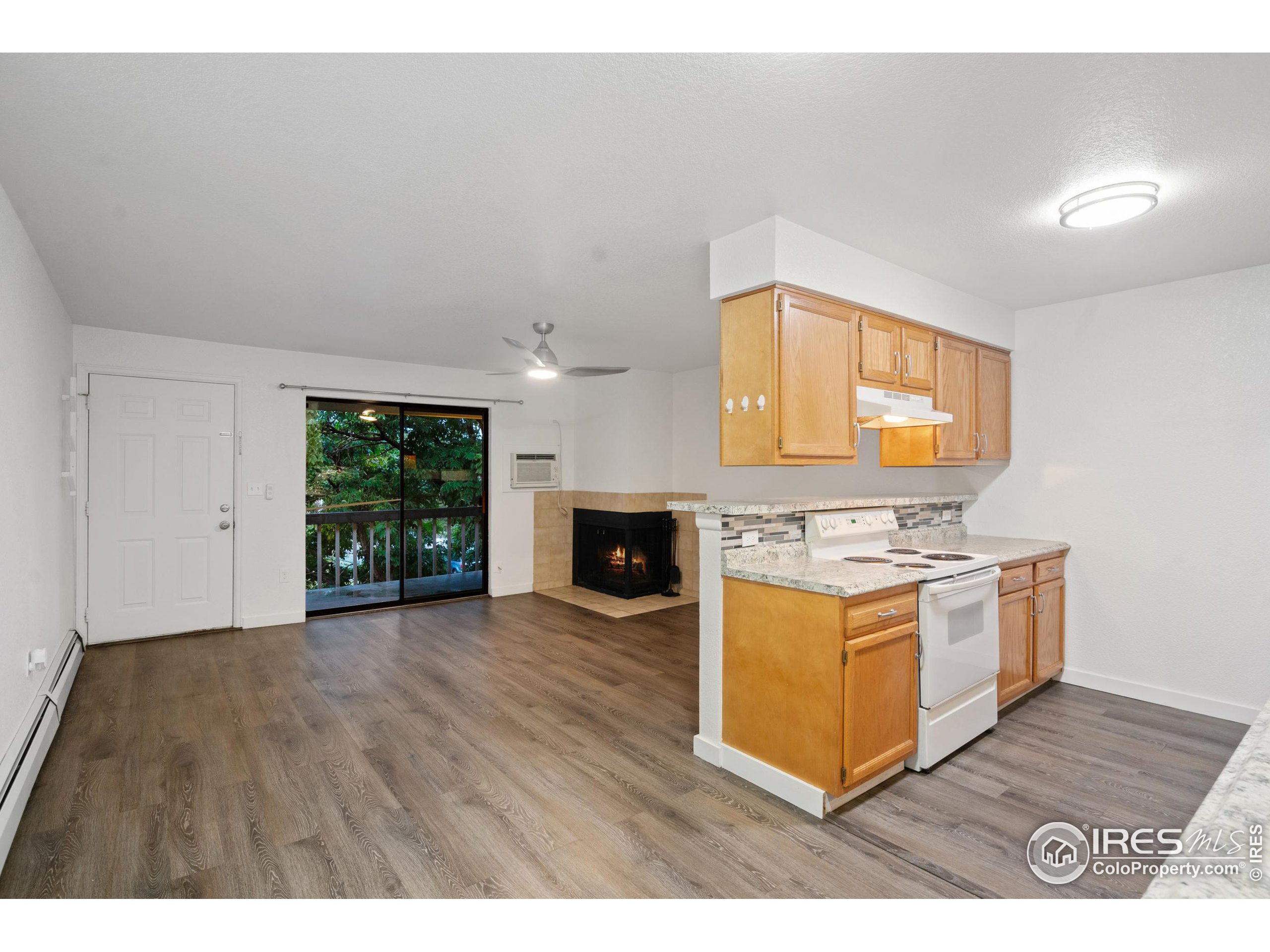 665 Manhattan Dr 665-202