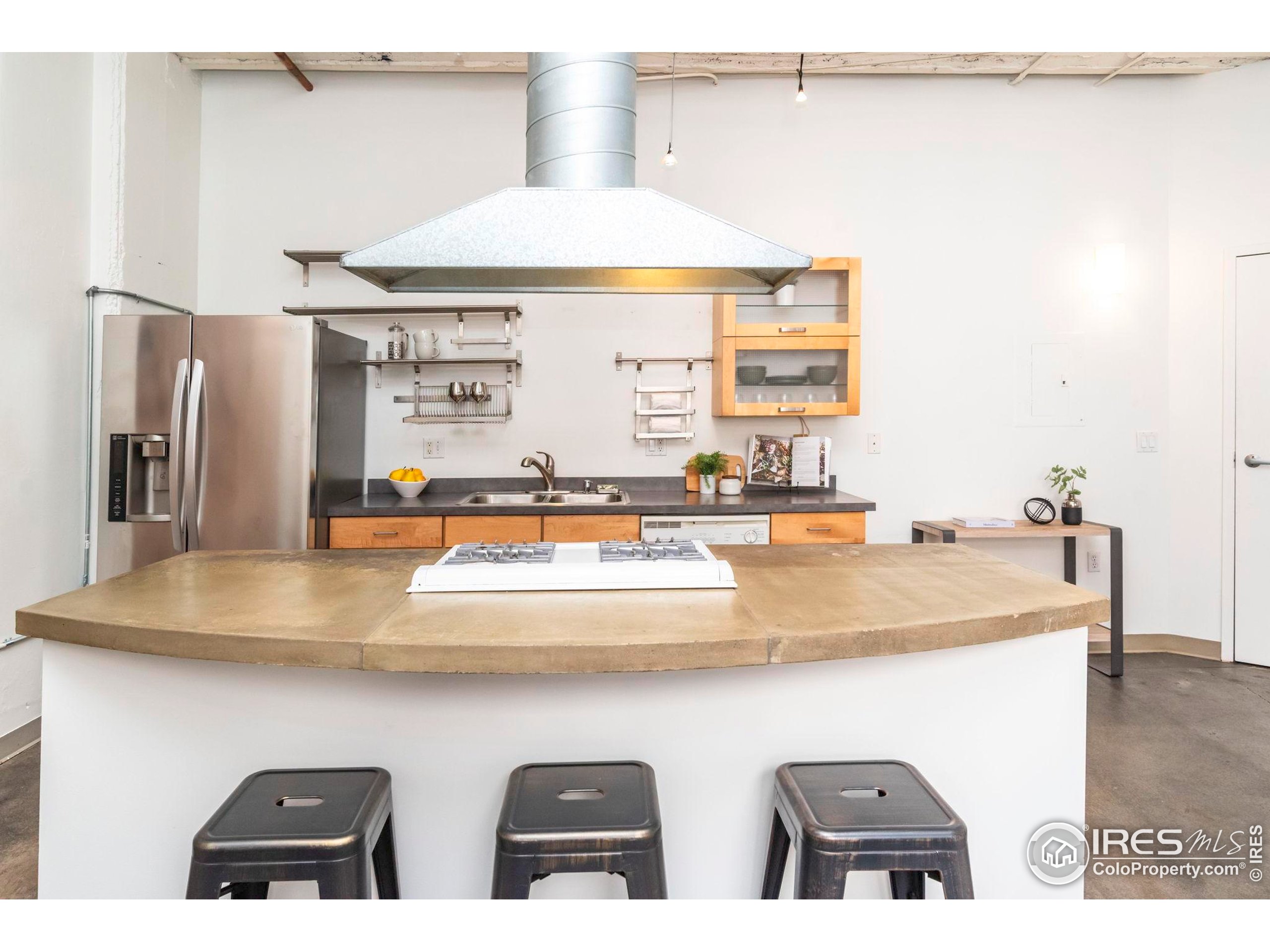 1777 E 39th Ave #209