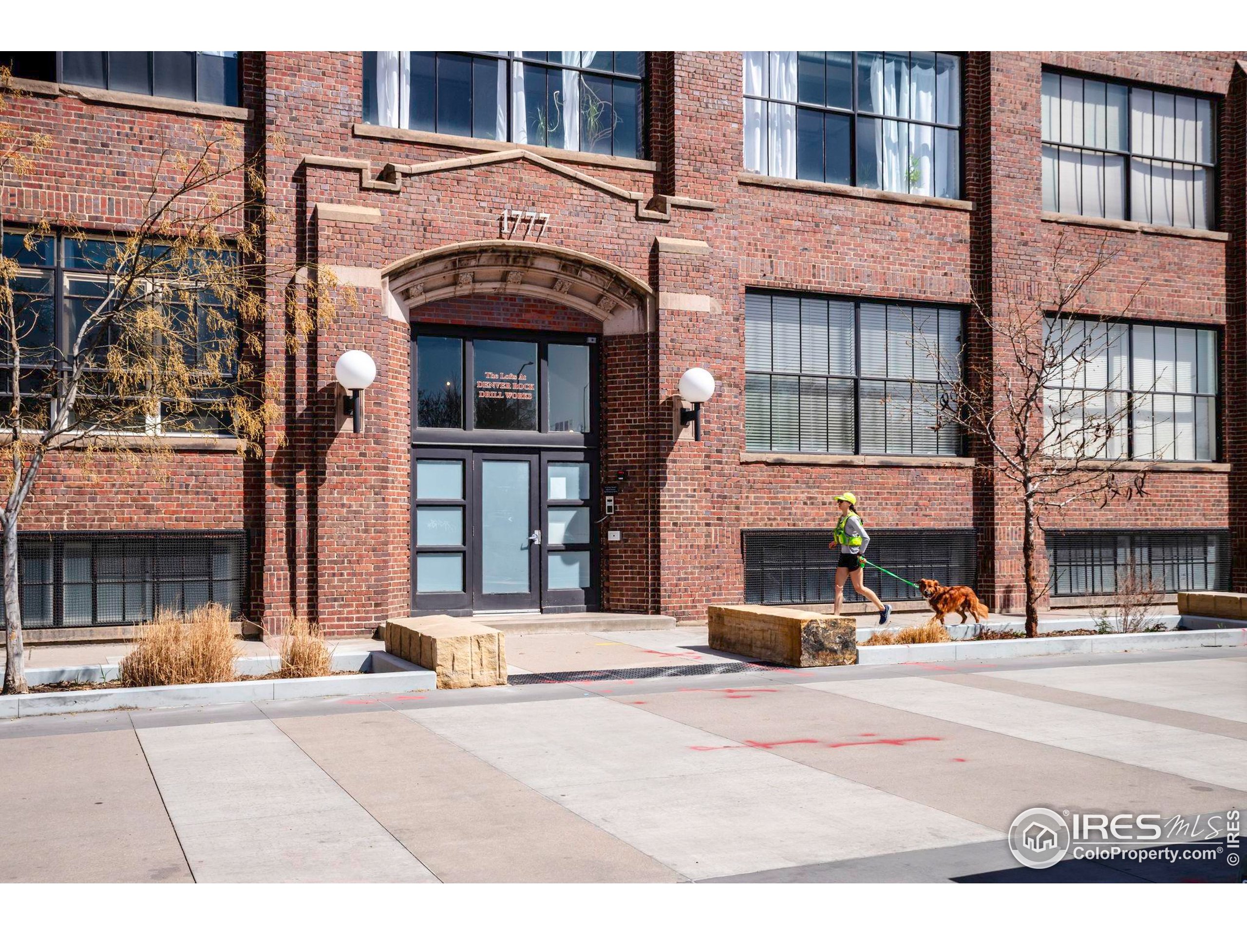 1777 E 39th Ave #209