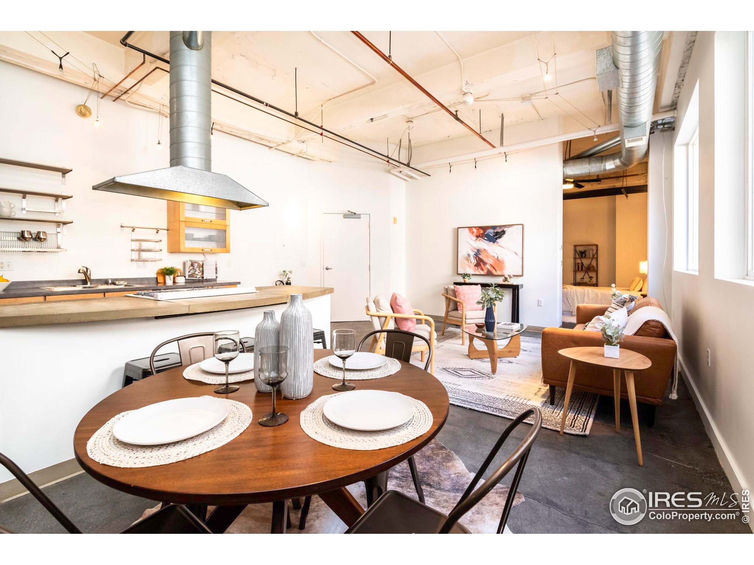 1777 E 39th Ave #209