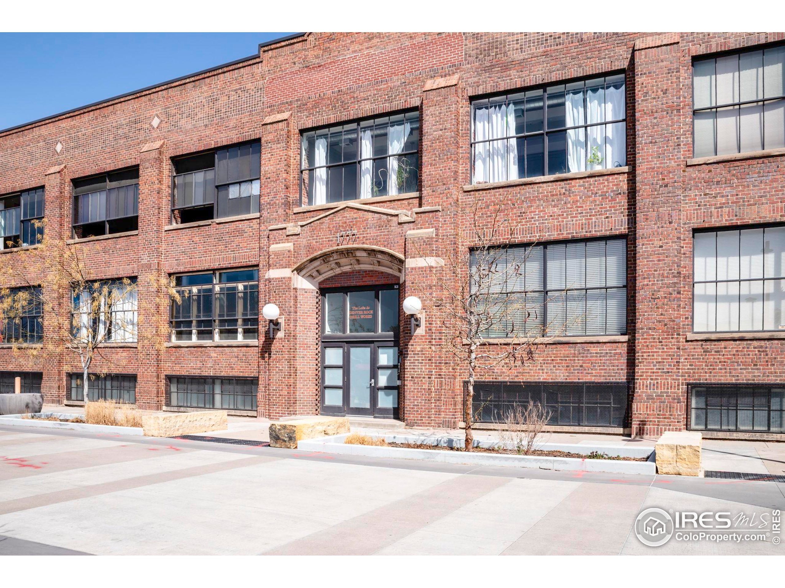 1777 E 39th Ave #209