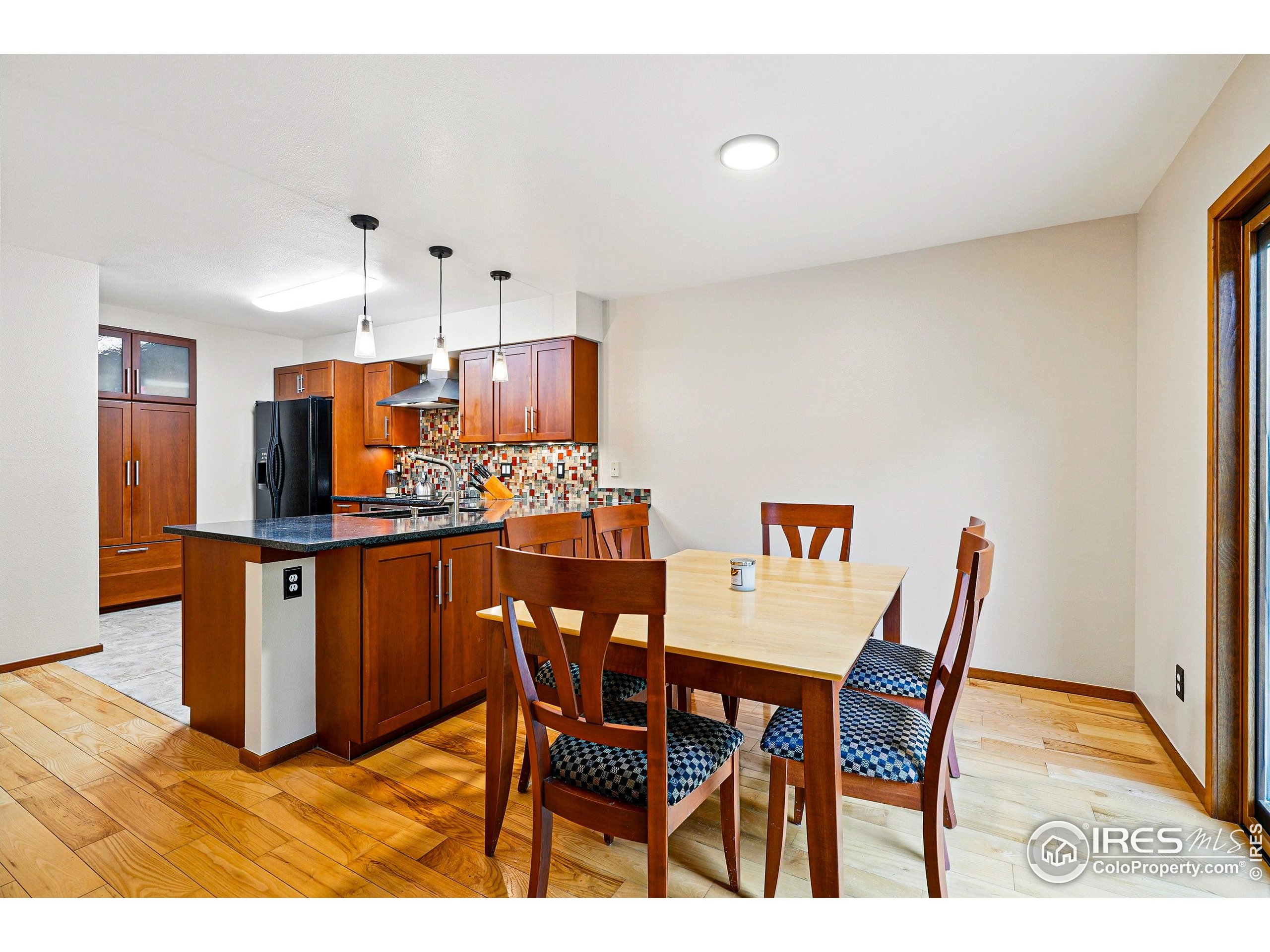 4489 Wellington Rd