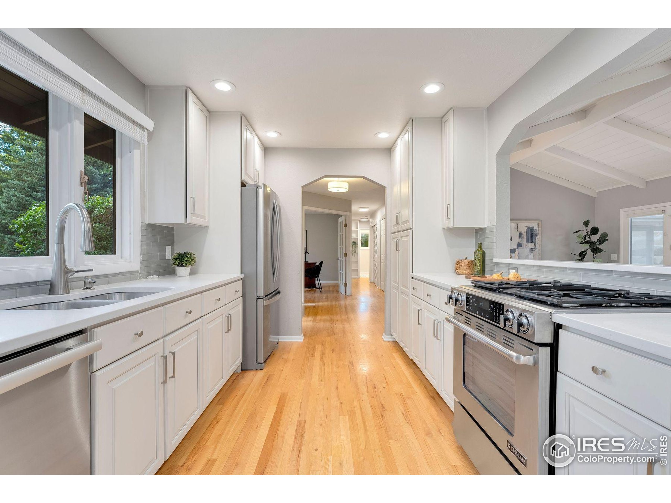 4160 Caddo Pkwy
