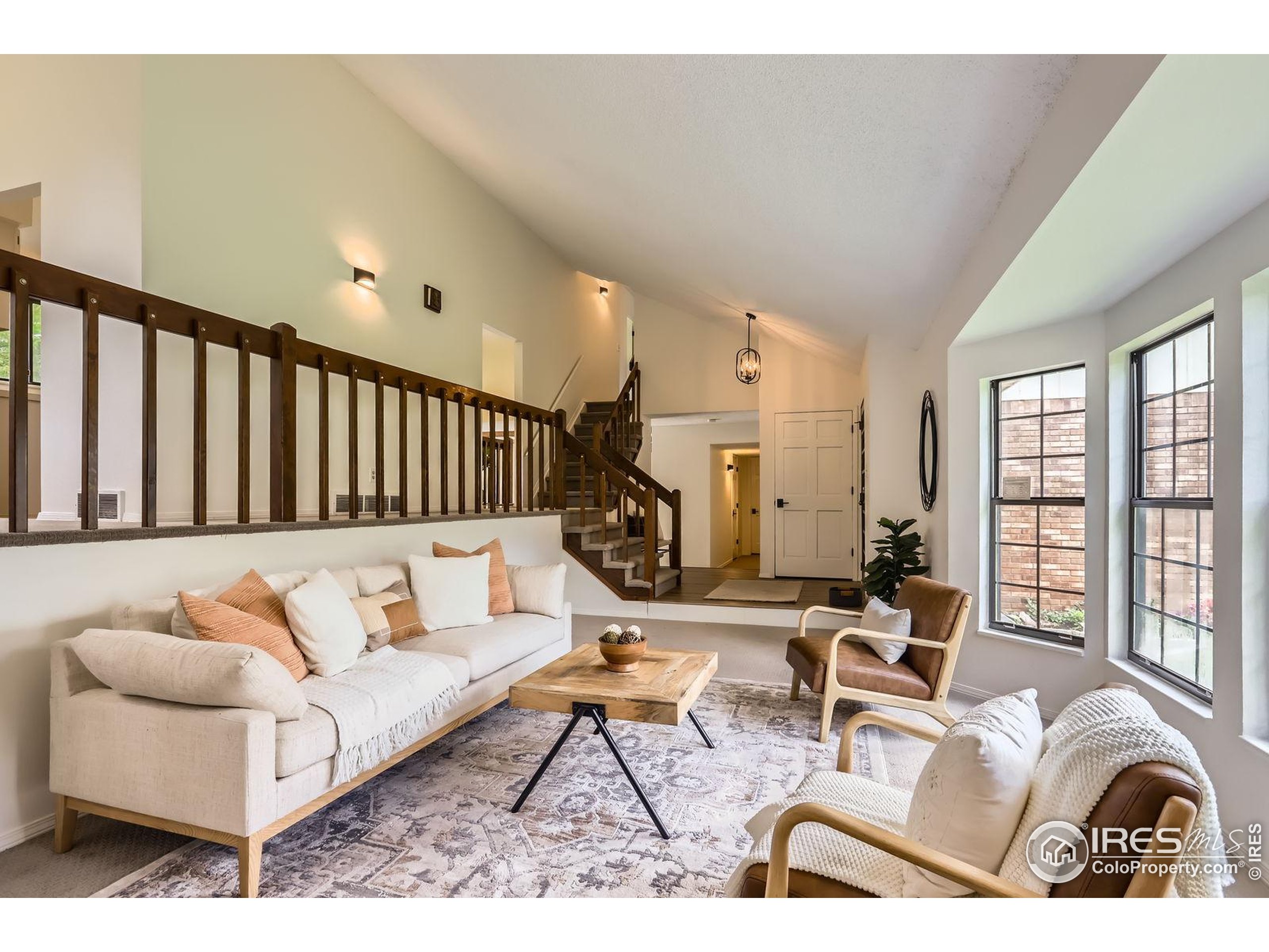 1005 E 5th Ave
