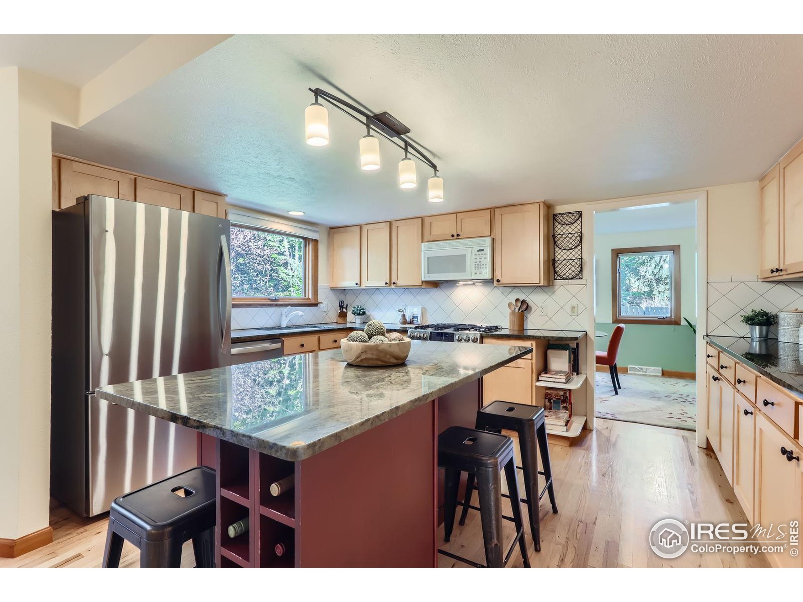 3495 Everett Dr