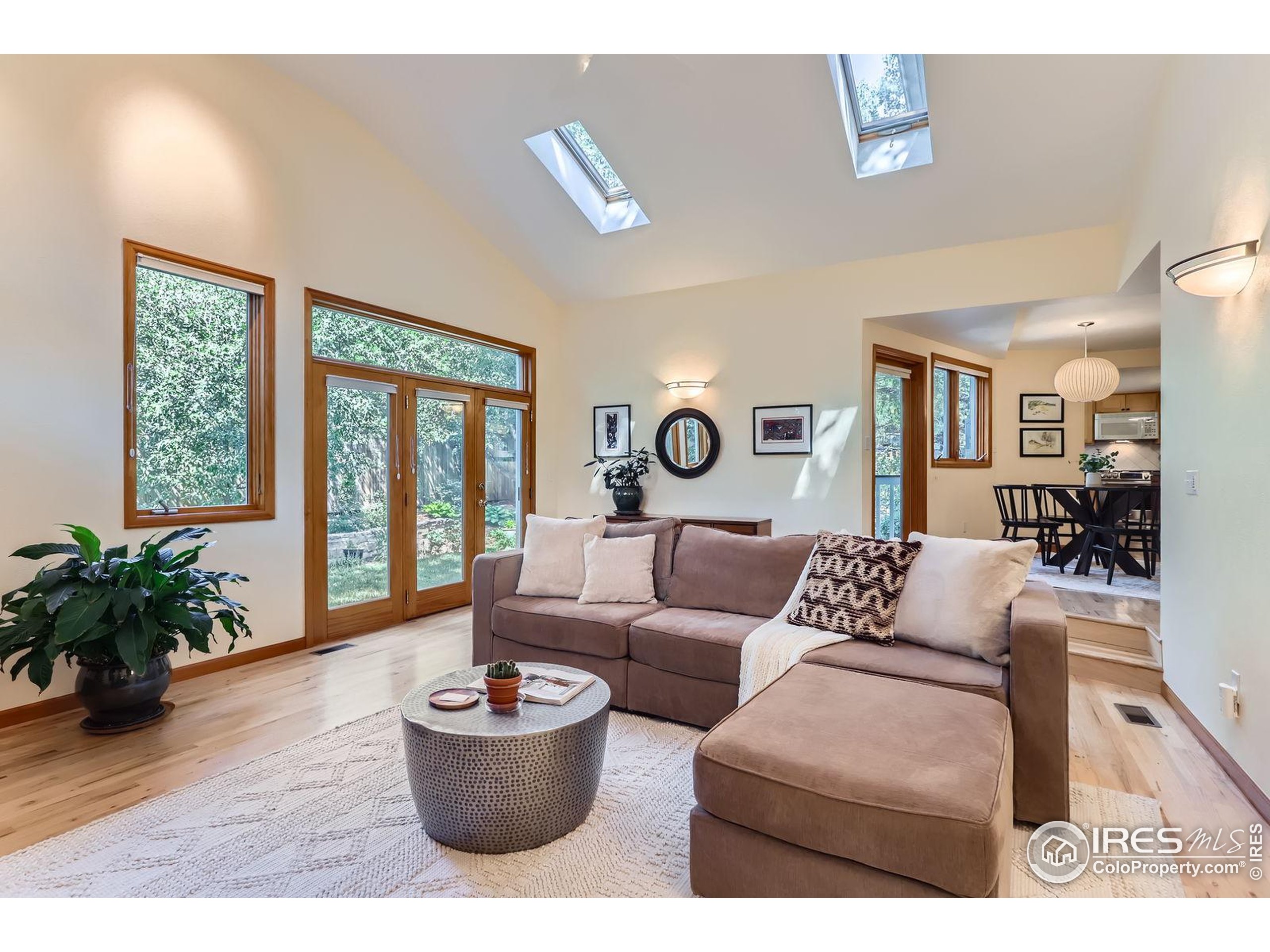 3495 Everett Dr