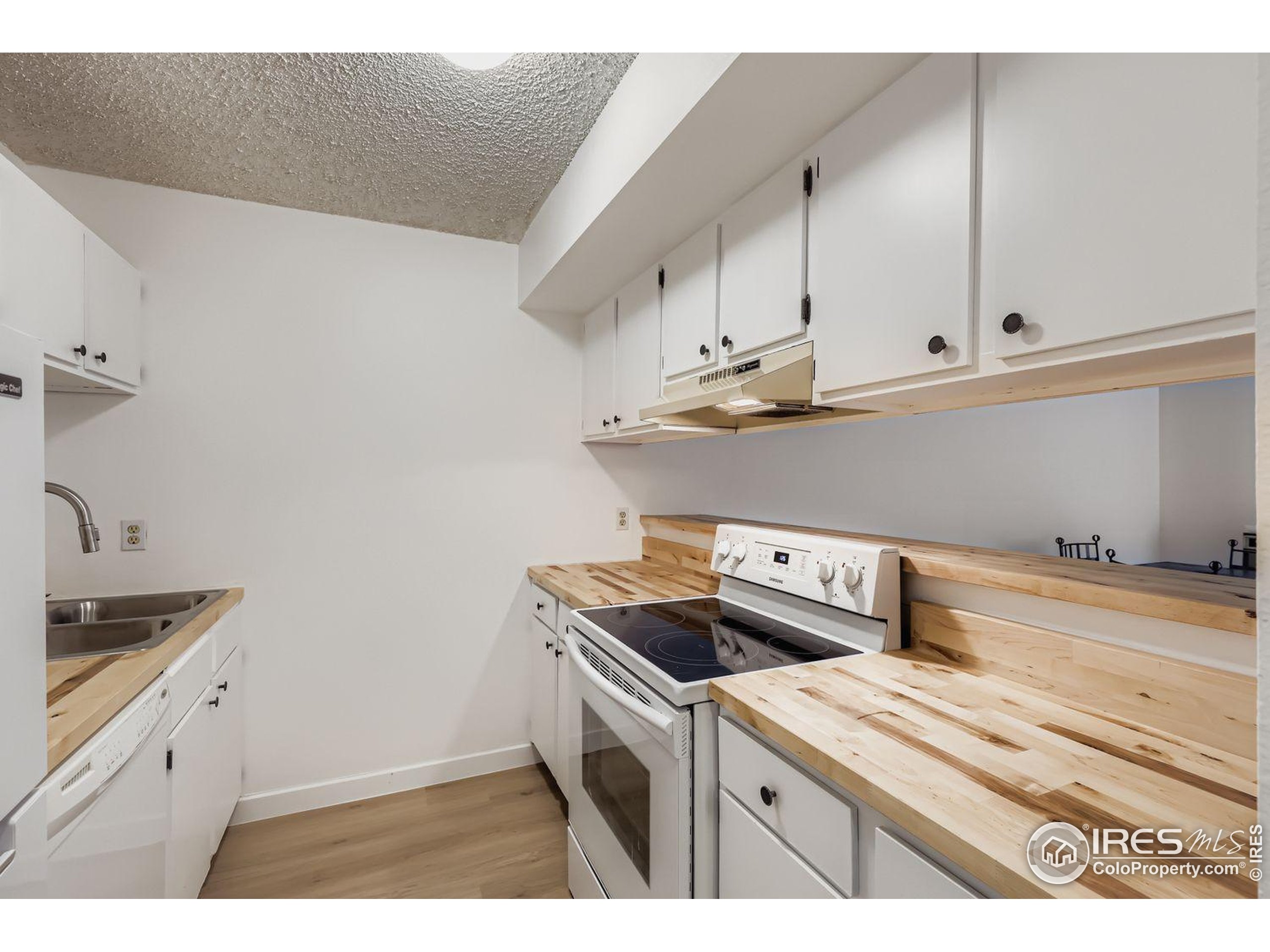 2707 Valmont Rd D-205D