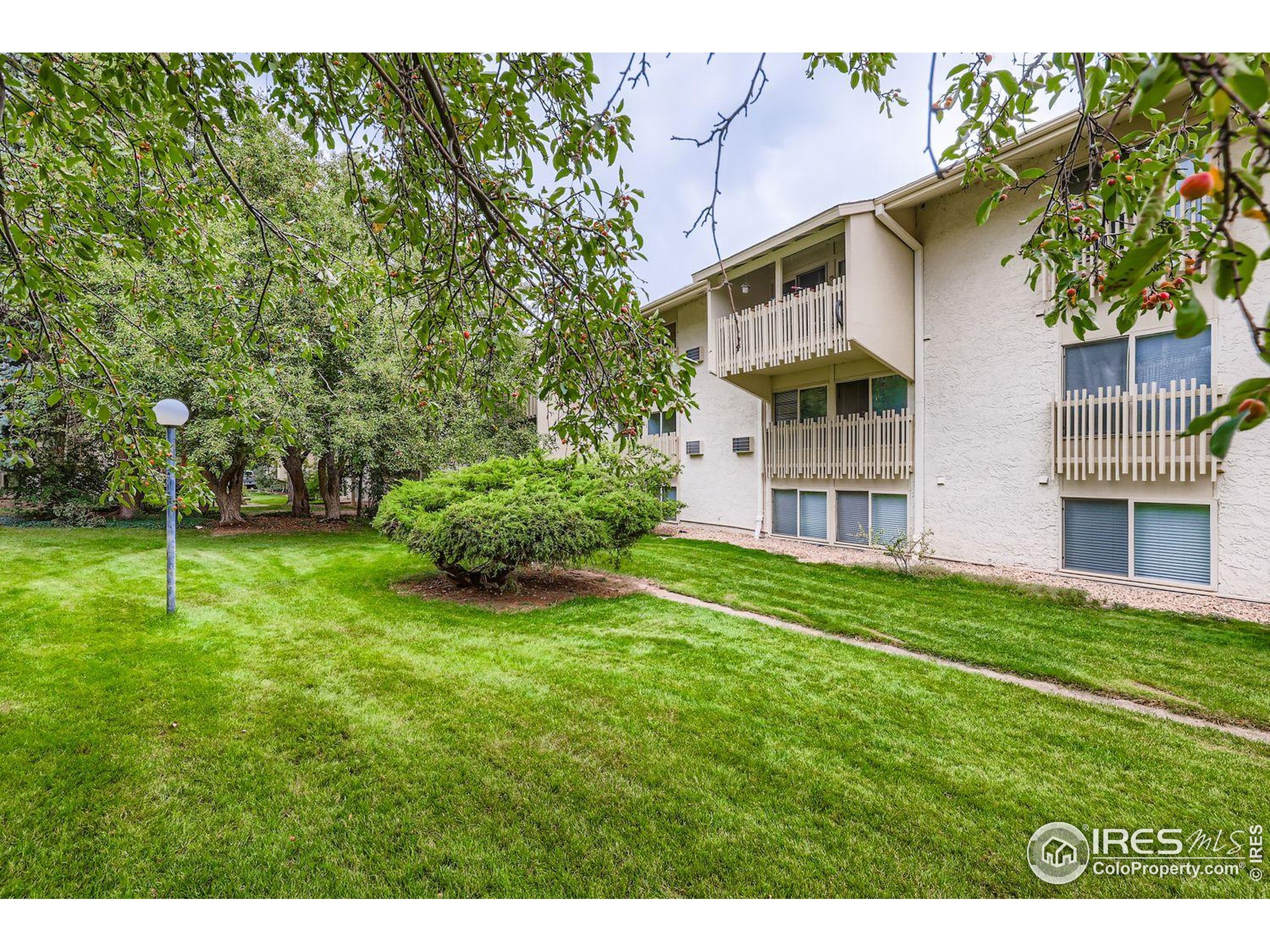 2707 Valmont Rd D-205D