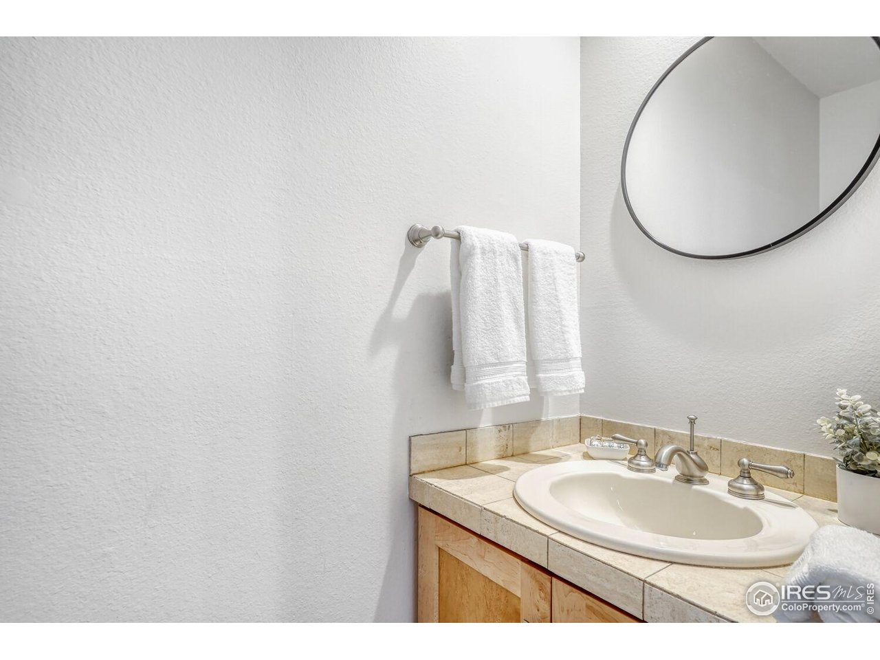 1740 Bear Mountain Dr