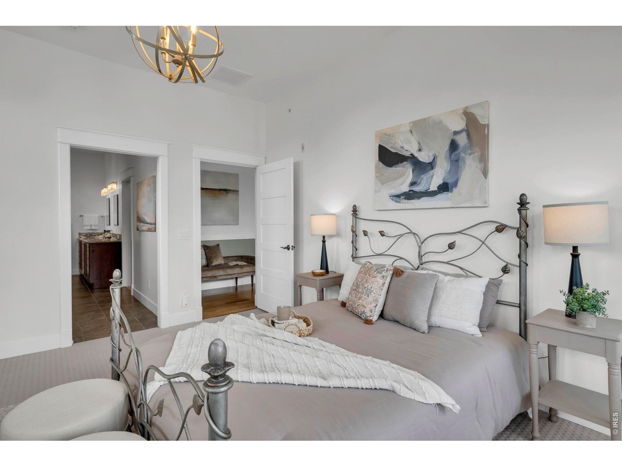 1215 Cedar Ave 301