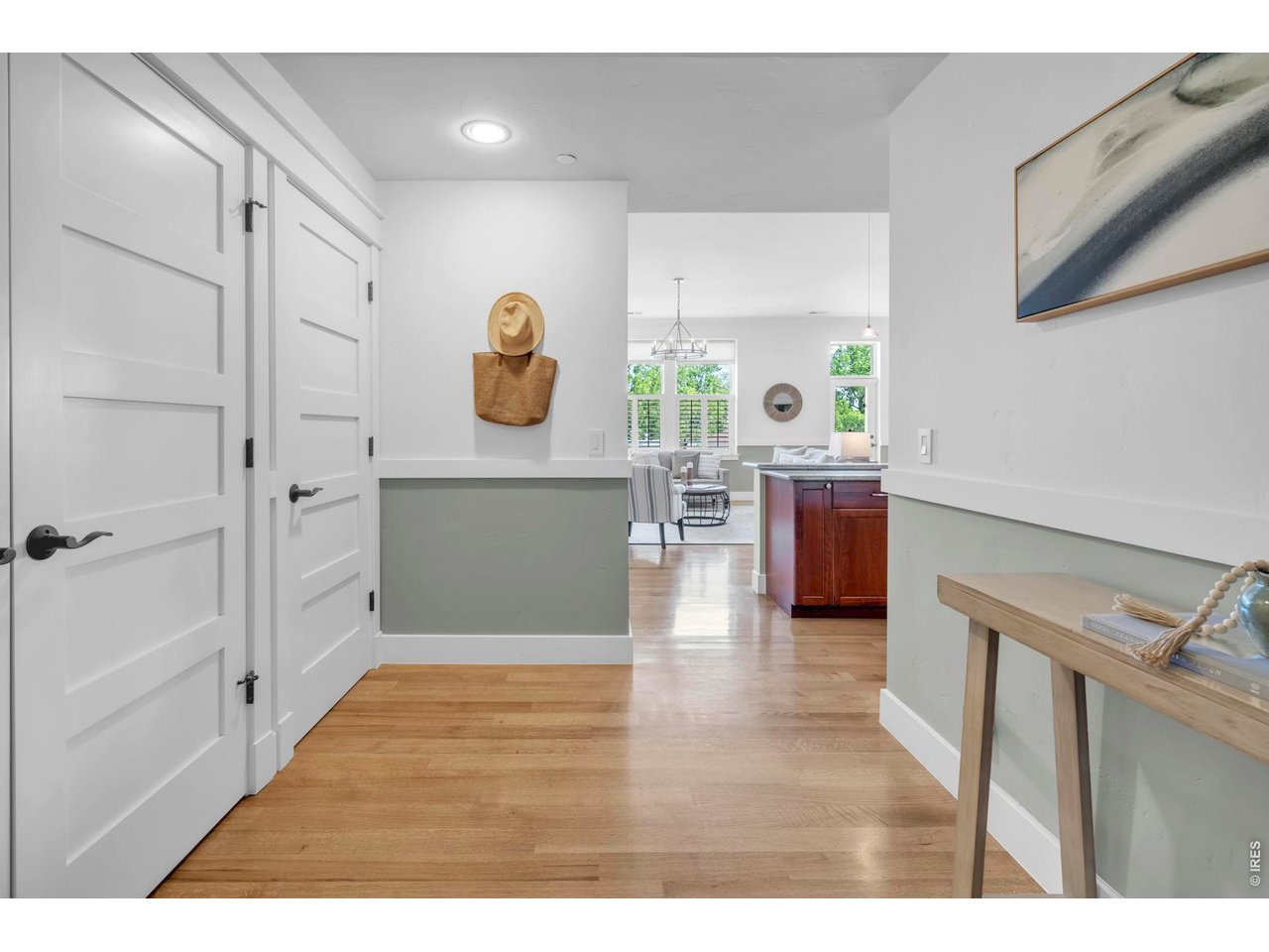 1215 Cedar Ave 301