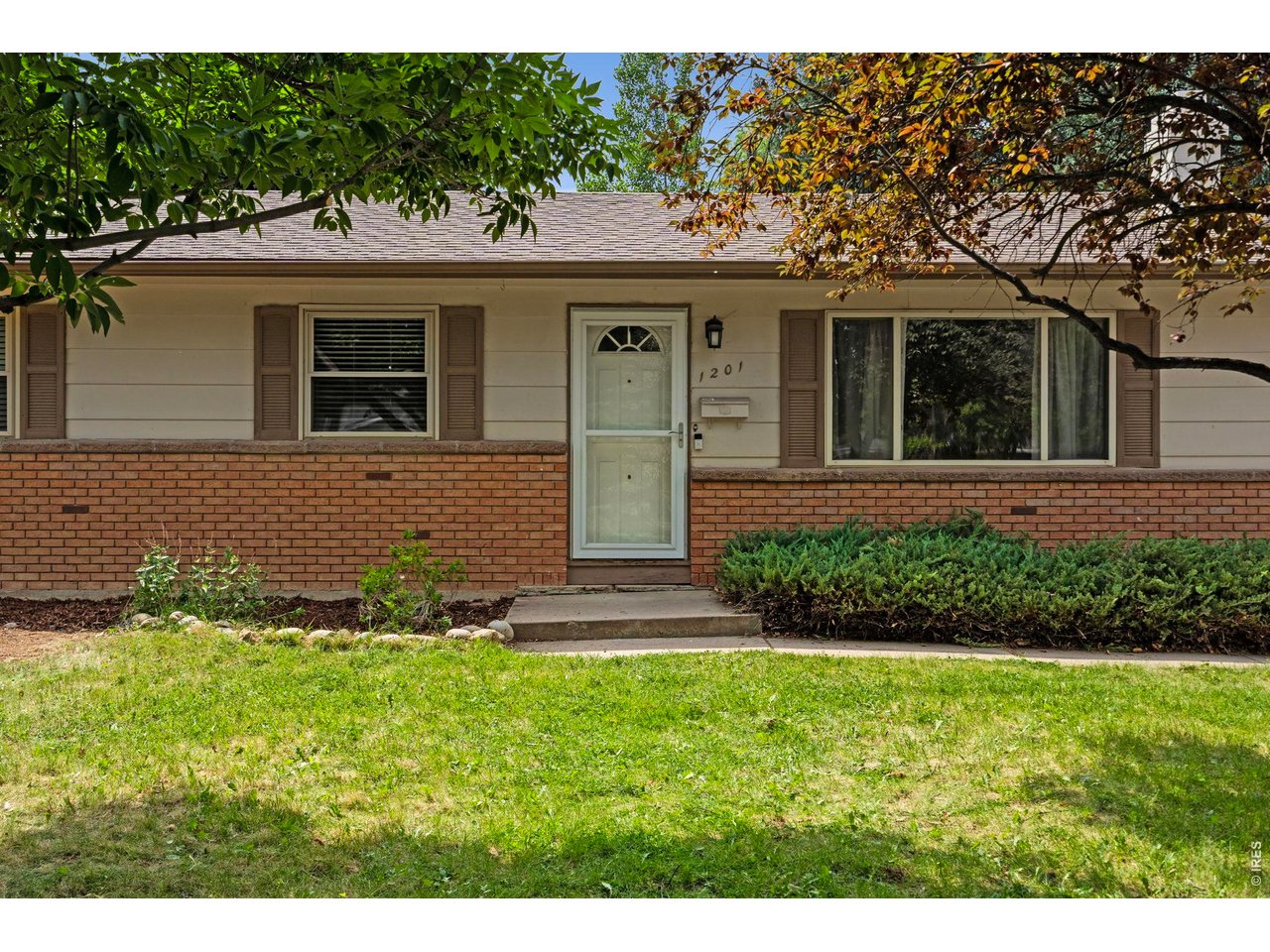 1201 S Bryan Ave
