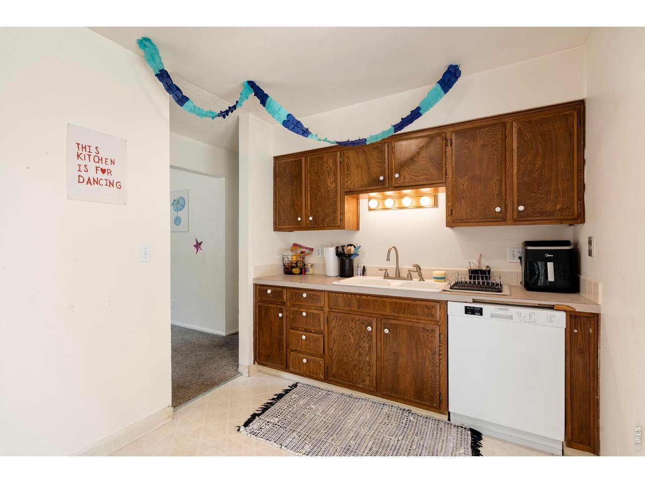 1201 S Bryan Ave